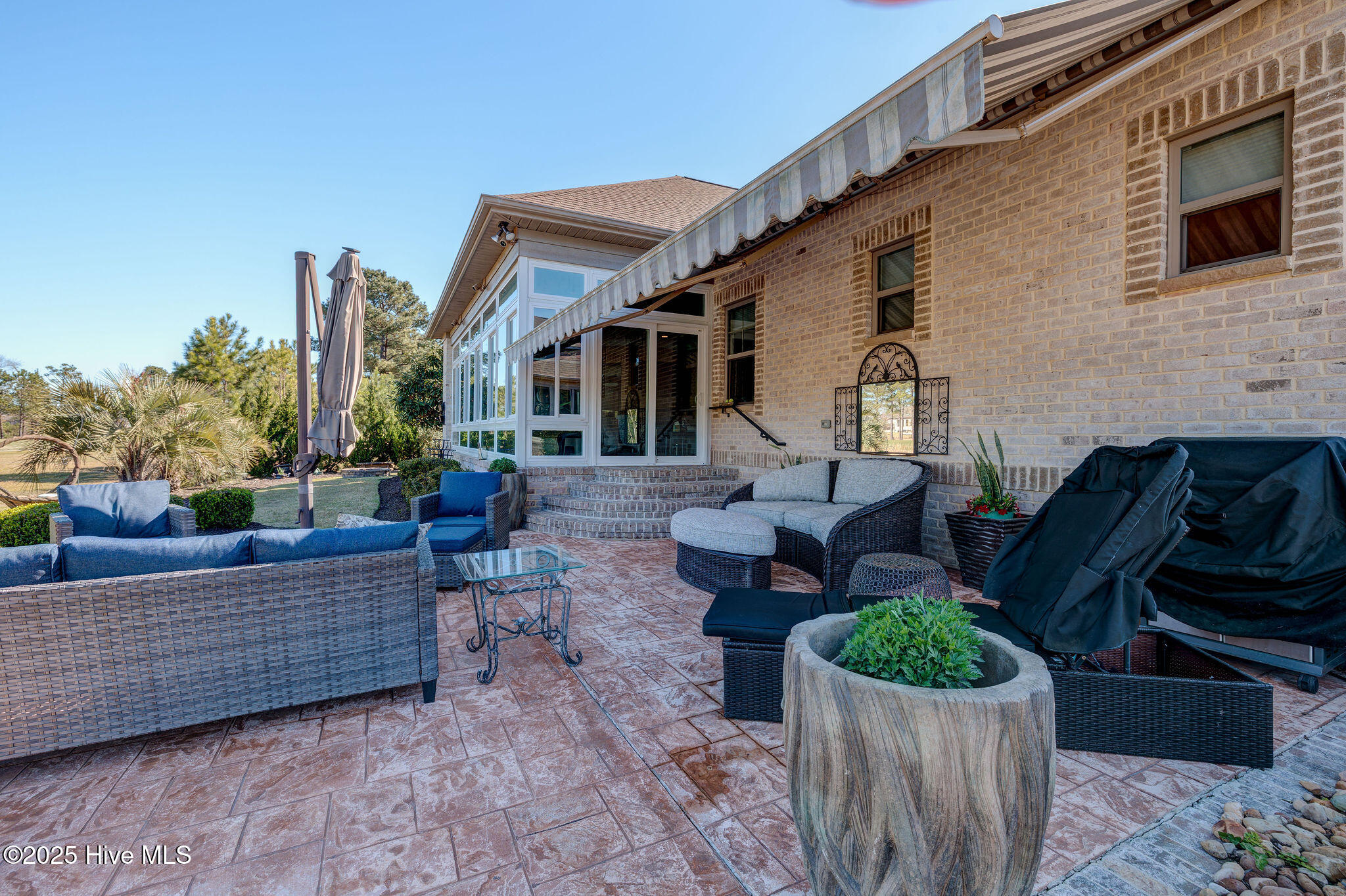 100550746 | Photo 57