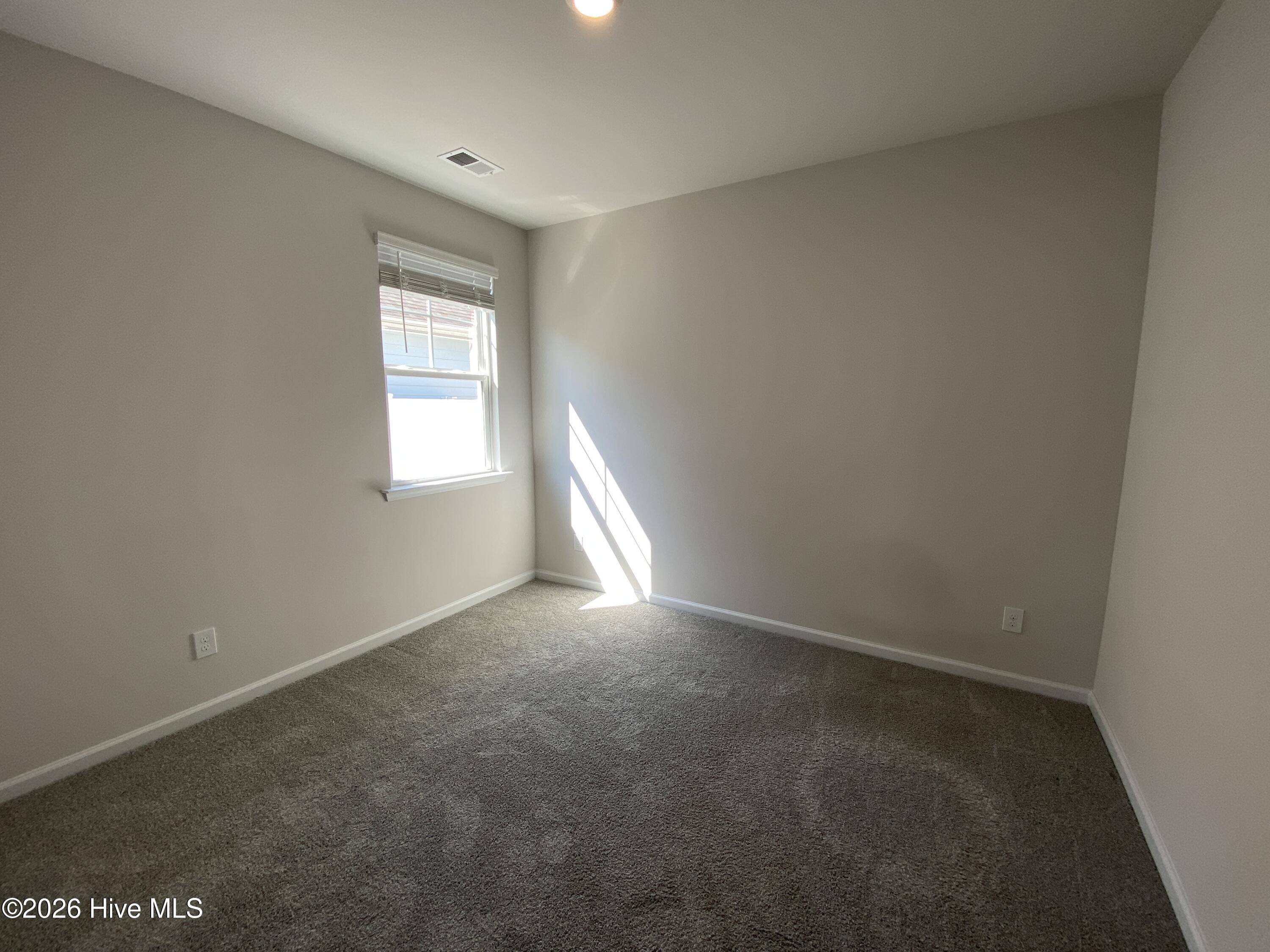 100553677 | Photo 22