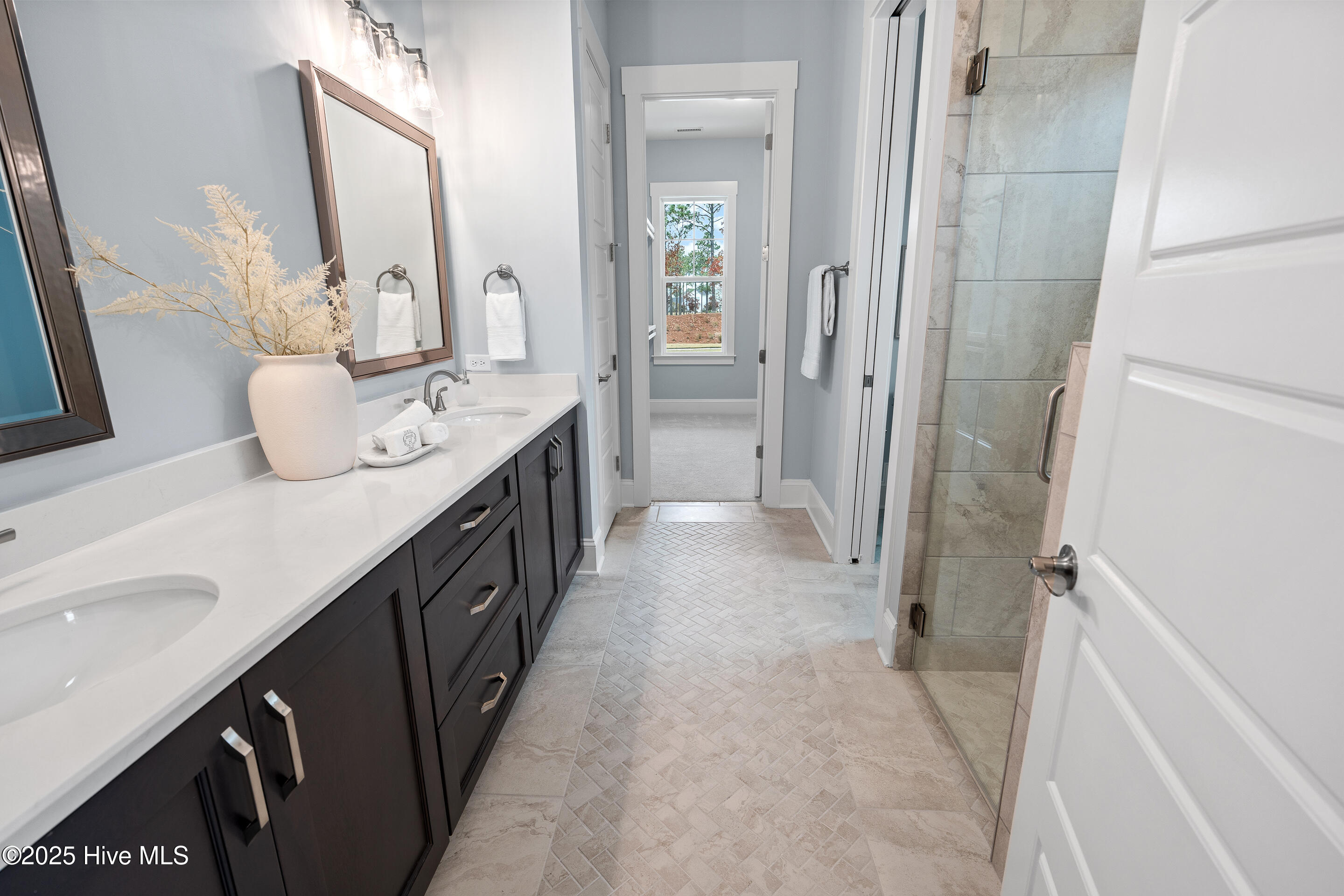 100538796 | Photo 19