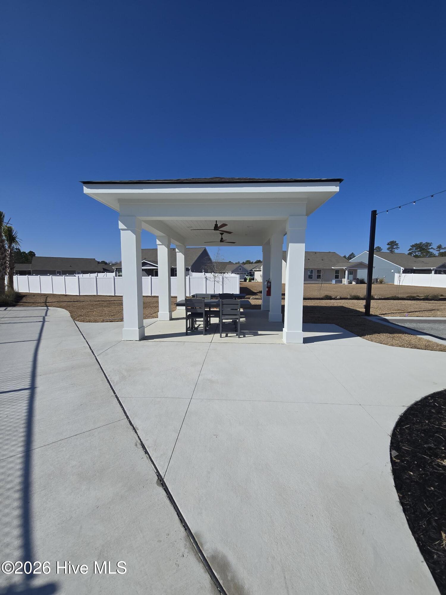 100542887 | Photo 31