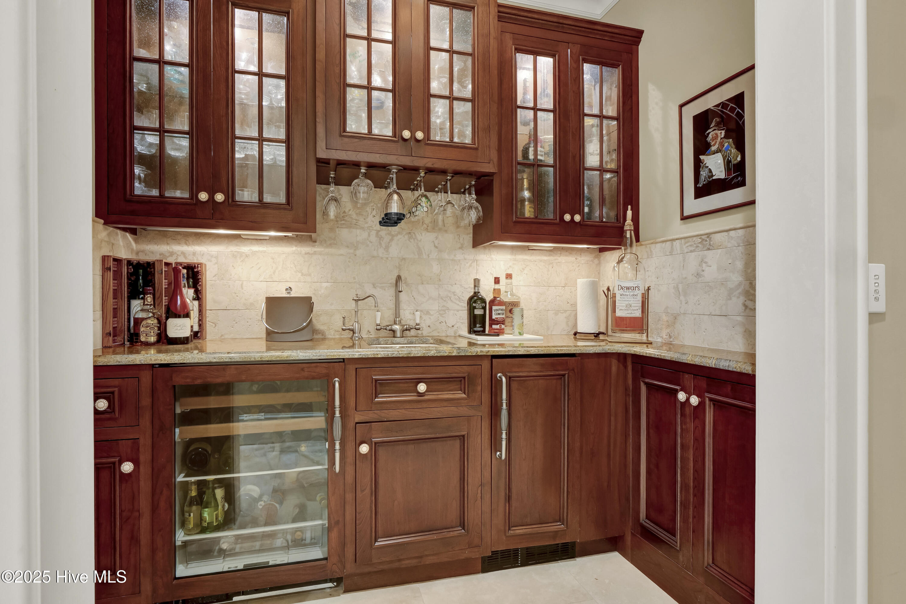 100504113 | Photo 20