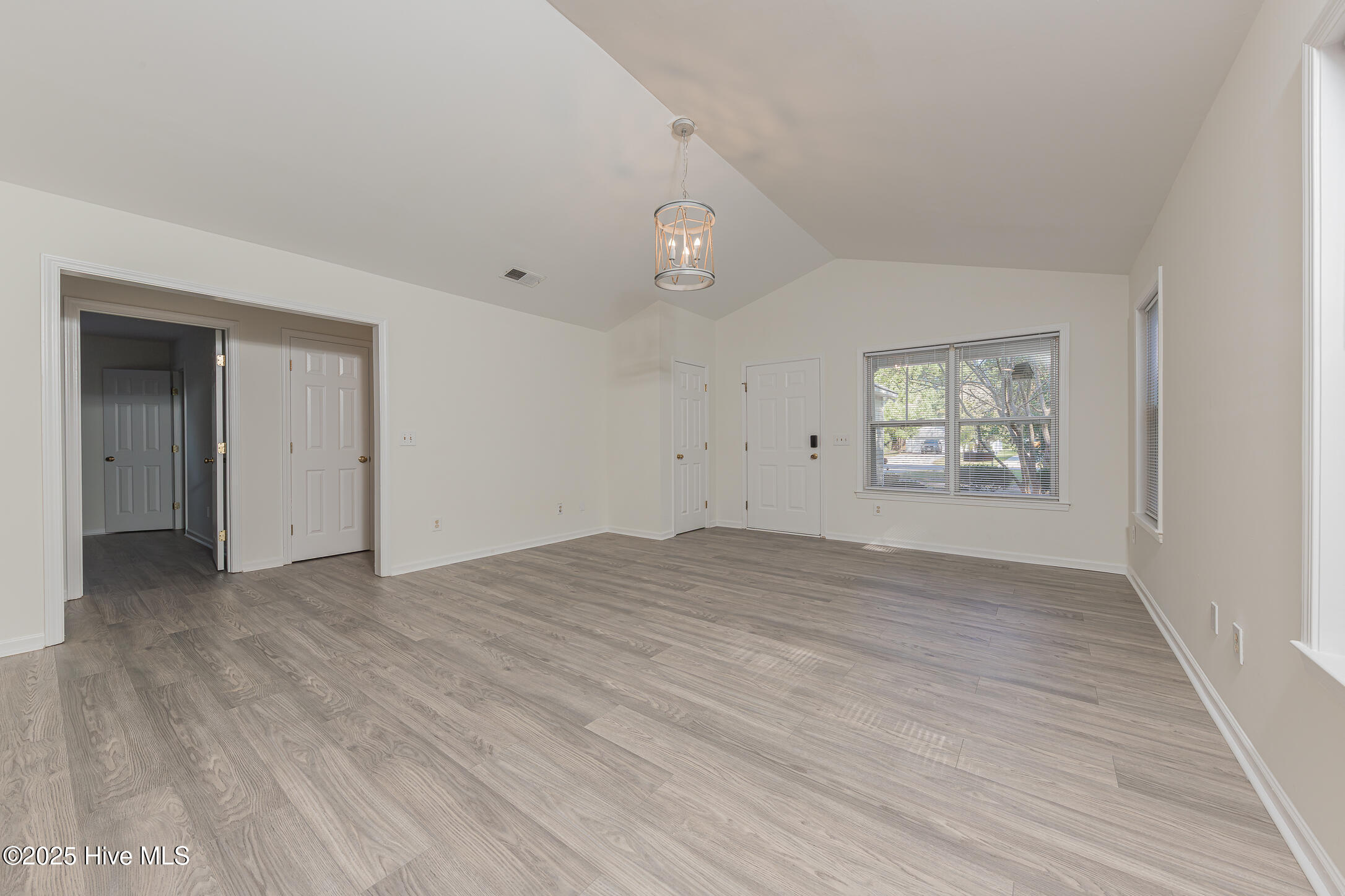 119 Red Bird Lane, Hampstead, NC 28443 – photo 5: 9LIVING