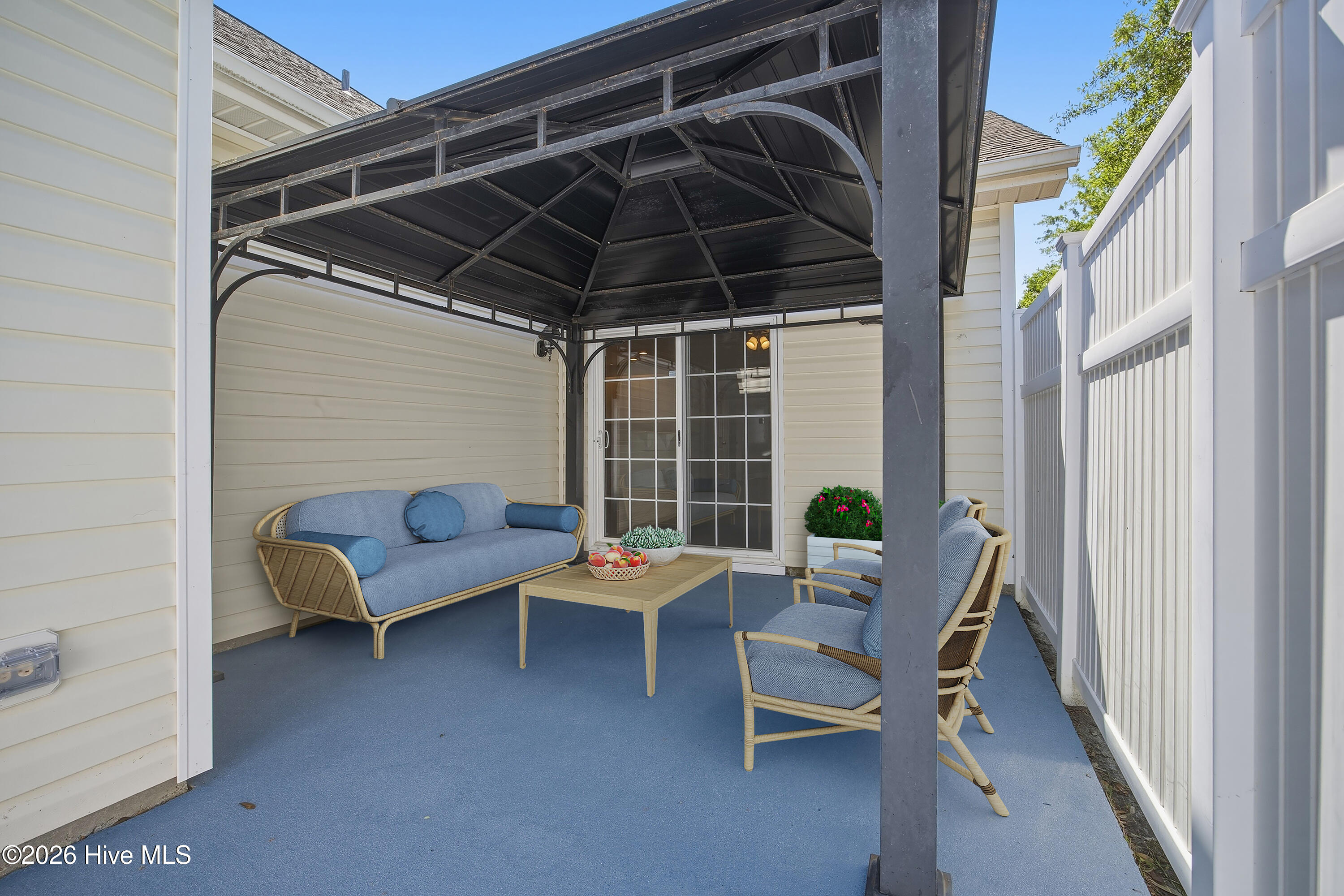 100564958 | Photo 33