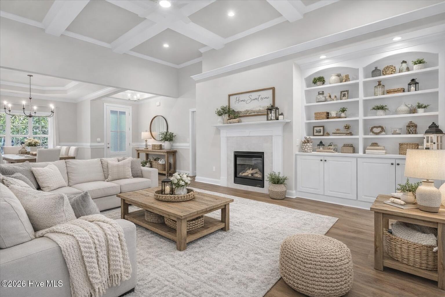 100505838 | Photo 32