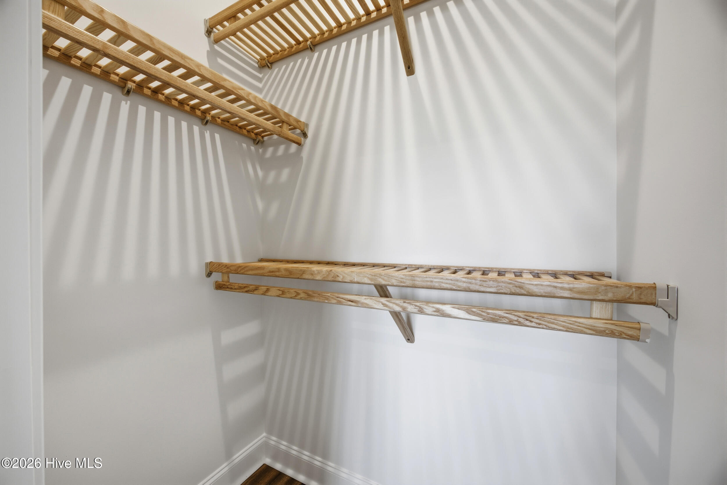 100540369 | Photo 21