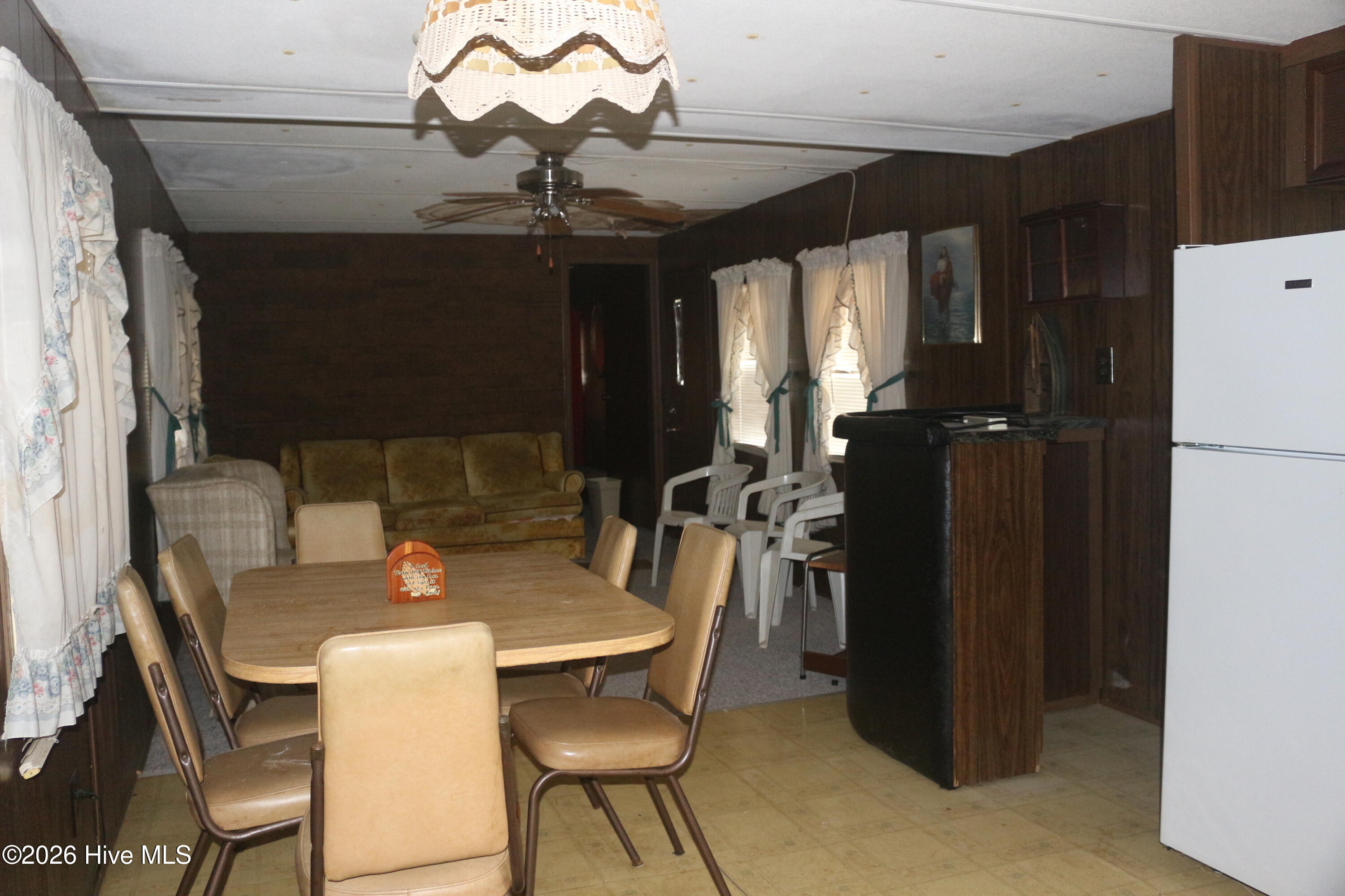 100565250 | Photo 16