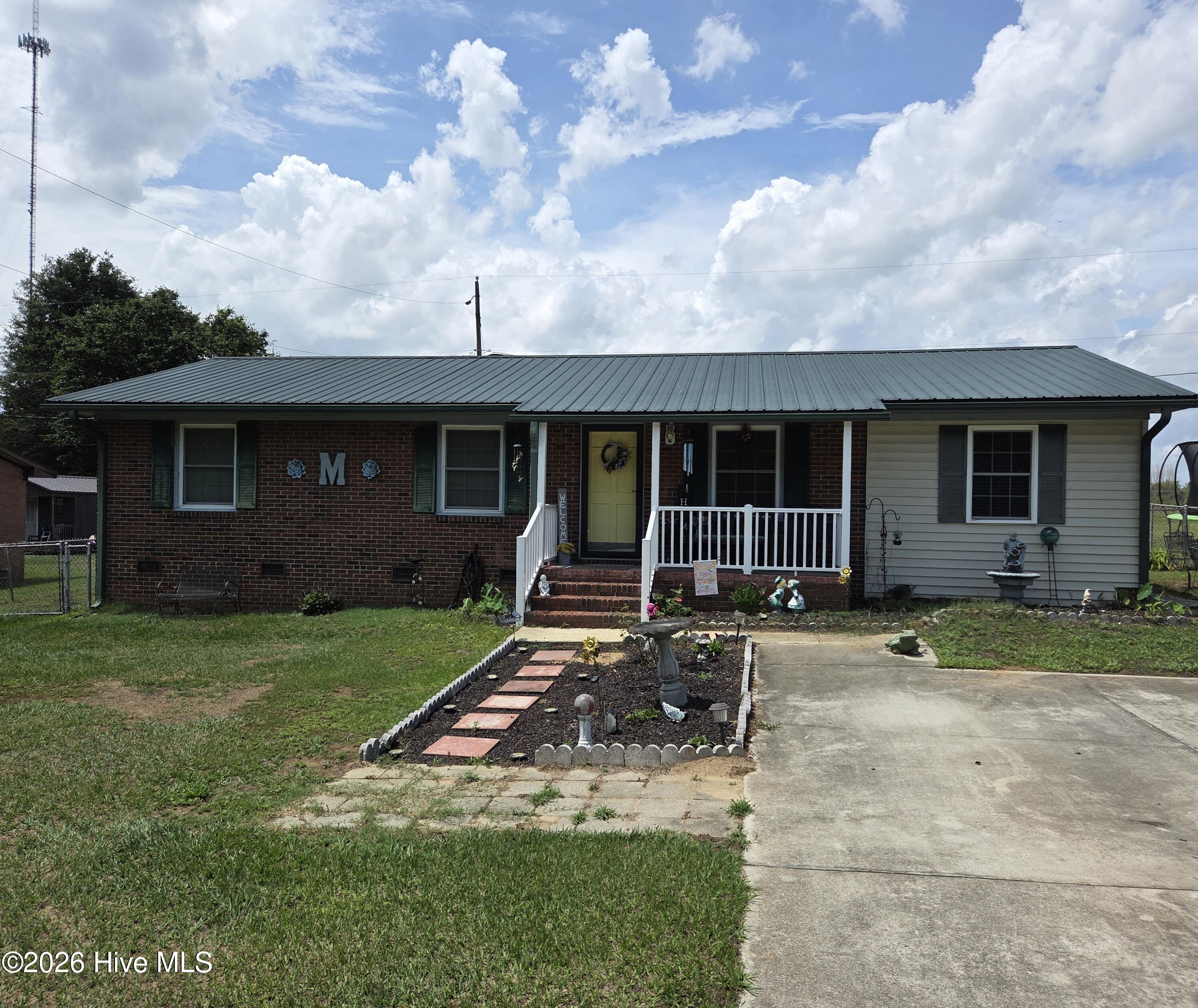 Homes for sale in Laurinburg, NC | 17501 Lees Mill Rd, Laurinburg, NC 28352 | MLS# 100576571