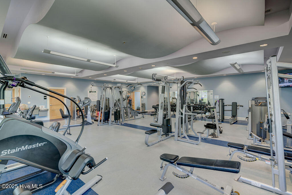 100545391 | Photo 46