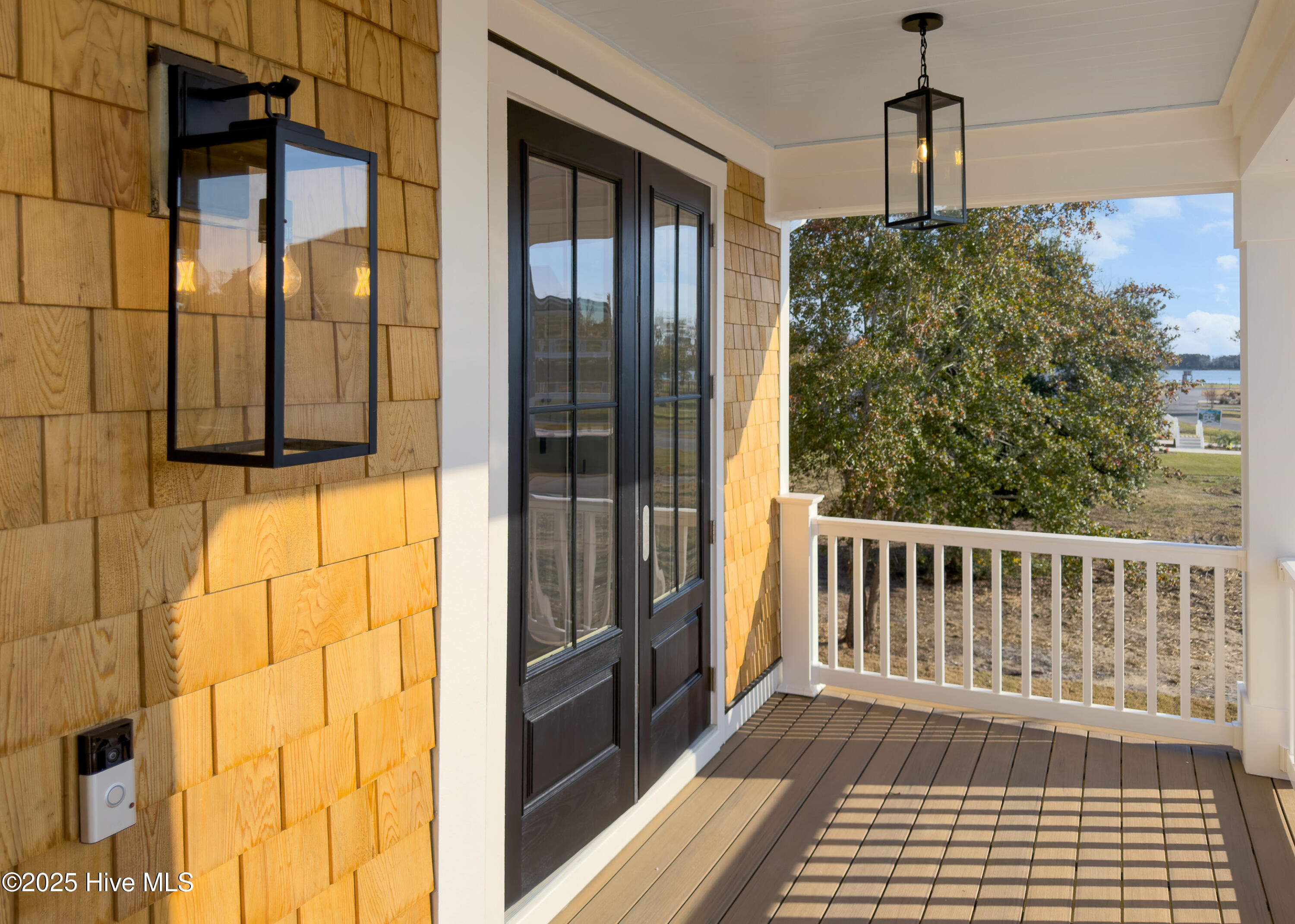 100525288 | Photo 21