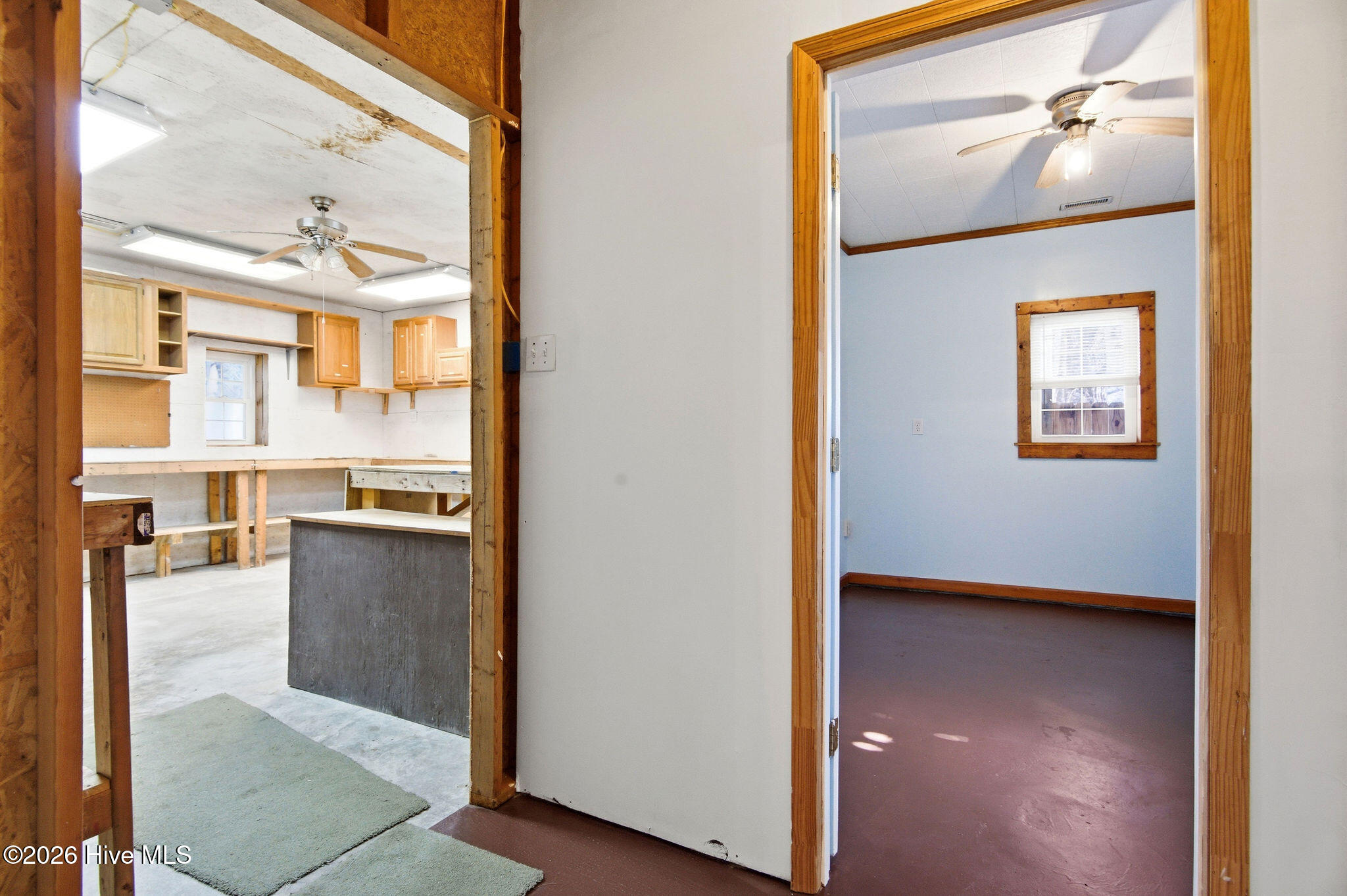 100561889 | Photo 17