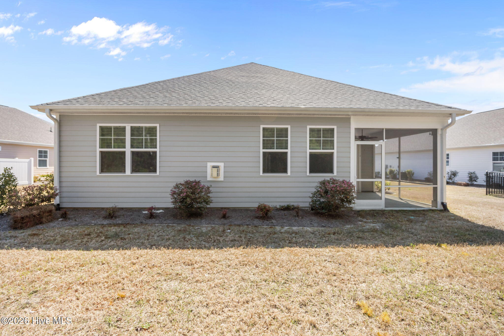 100563130 | Photo 41