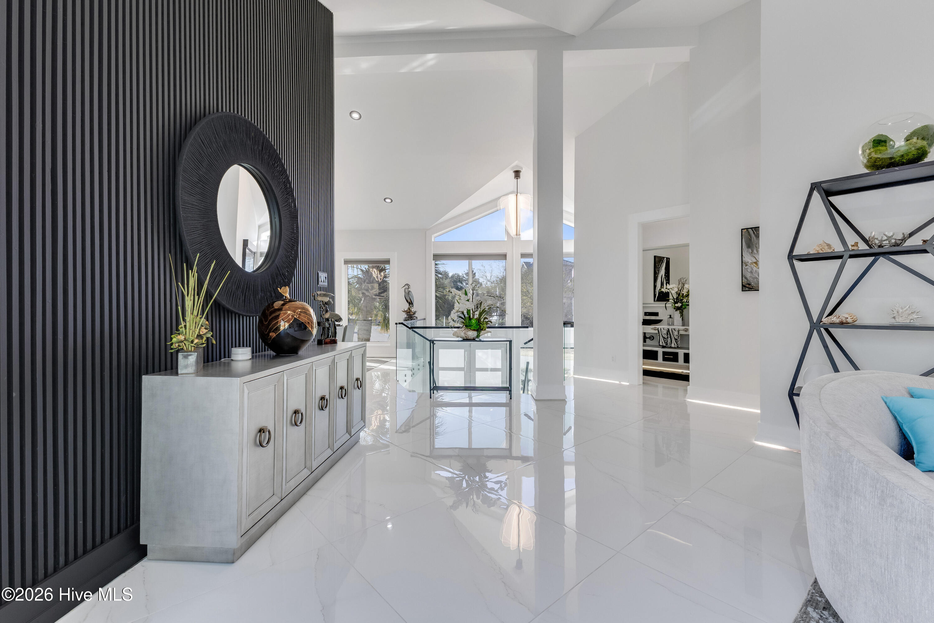 100559856 | Photo 25