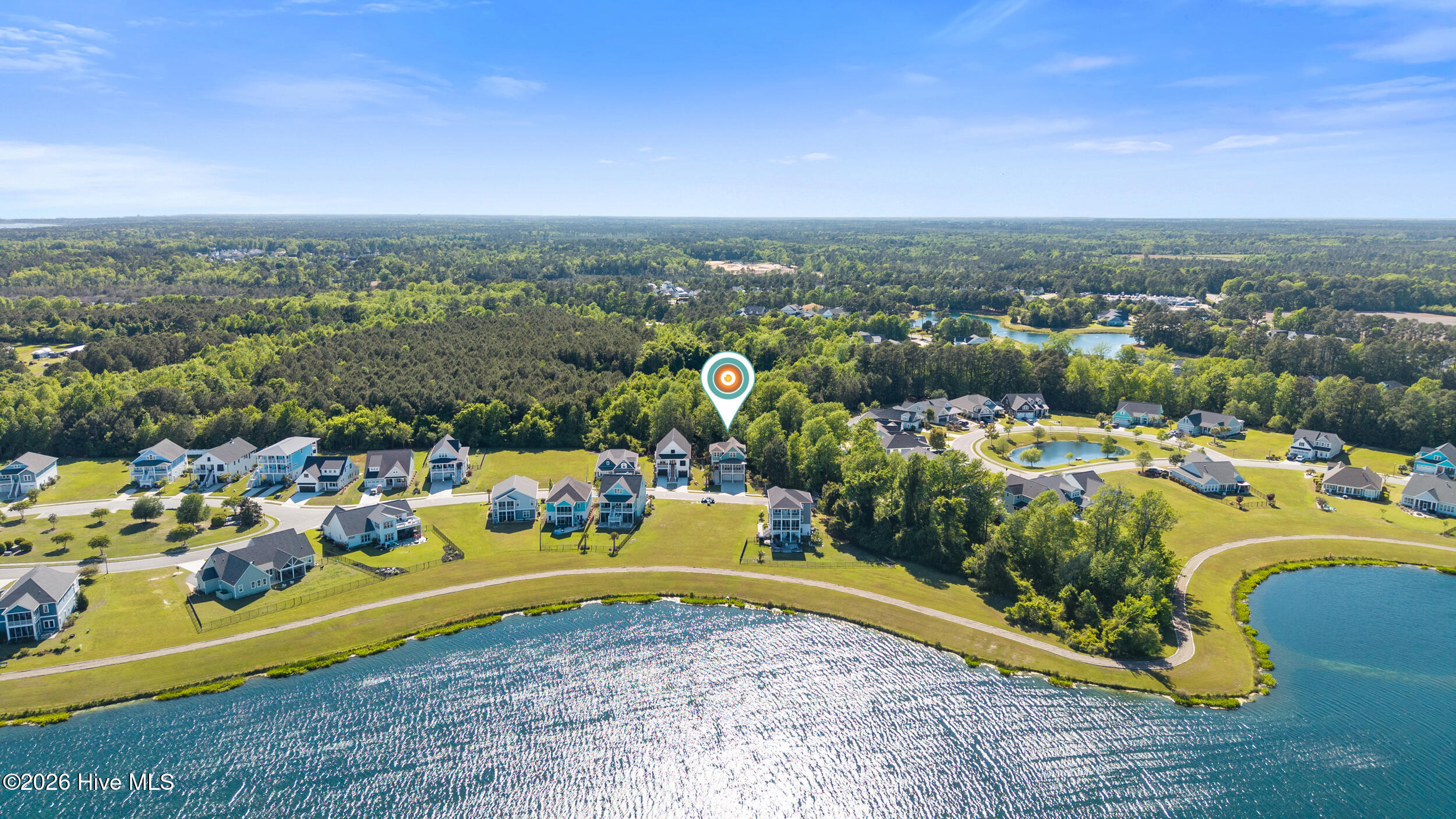 100570688 | Photo 78