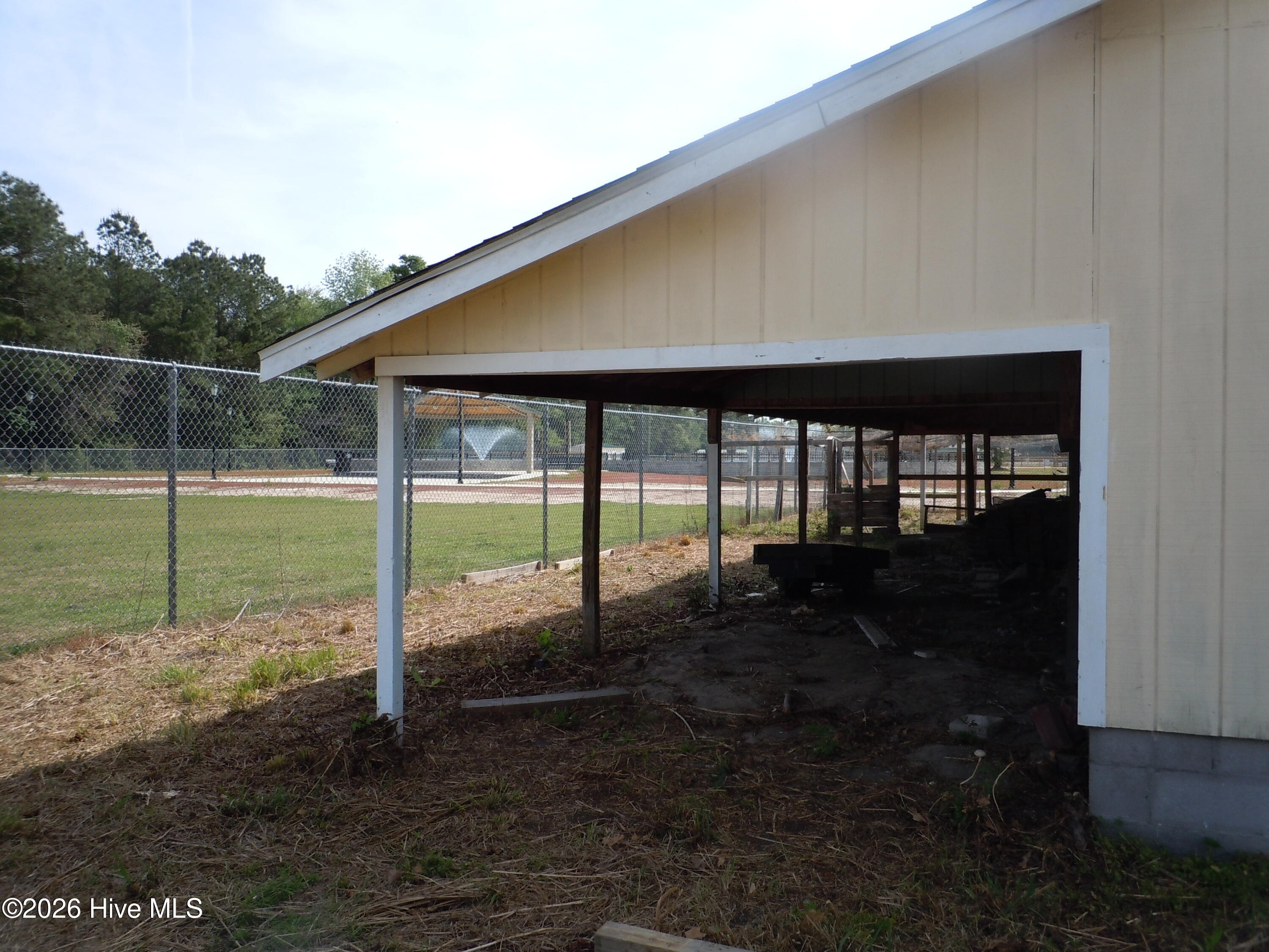 100565752 | Photo 60