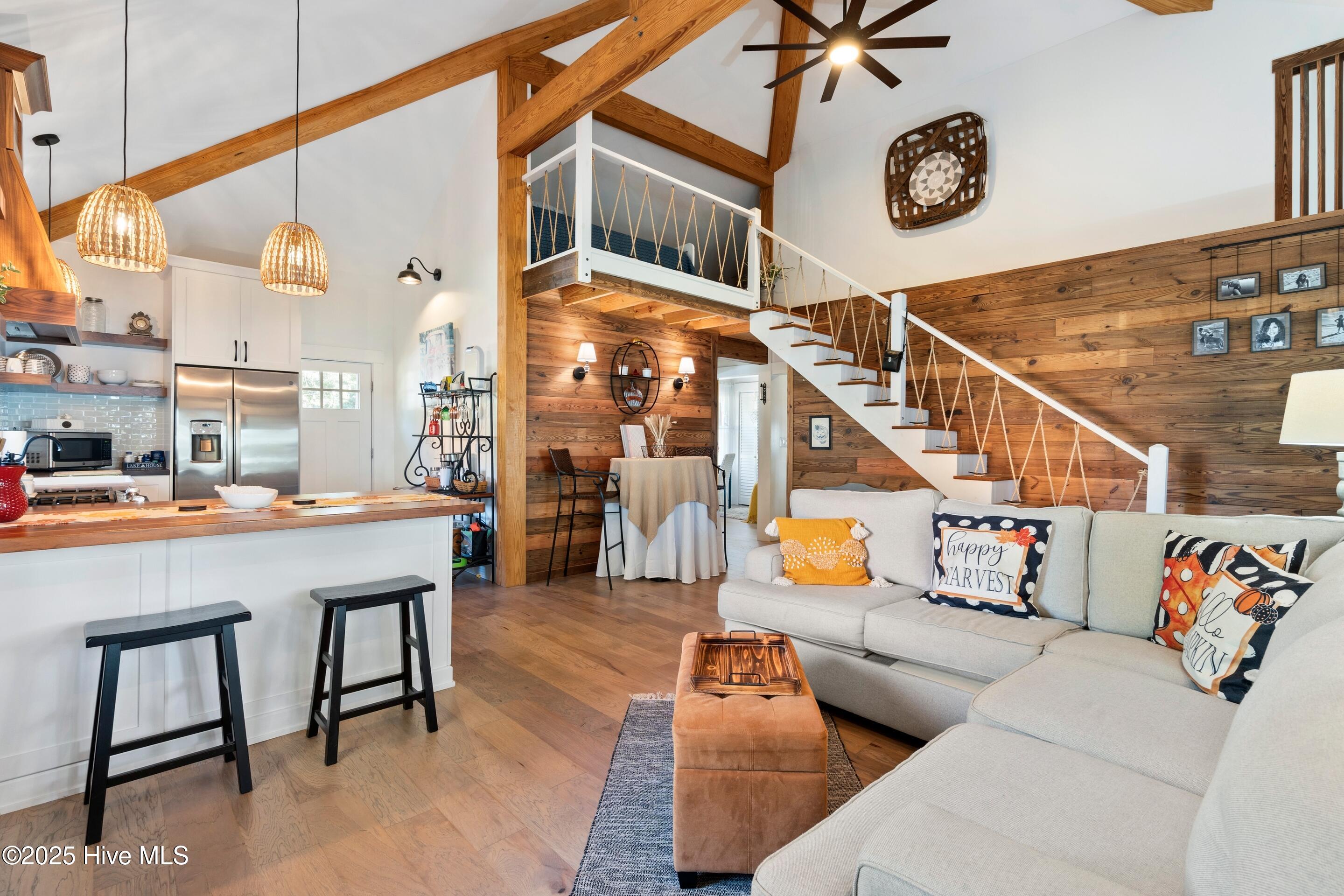 100538504 | Photo 18