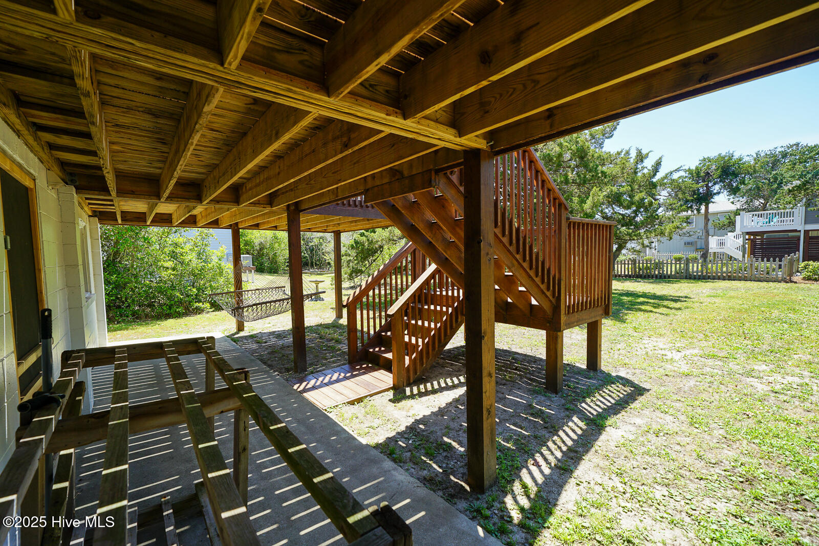 100519598 | Photo 42