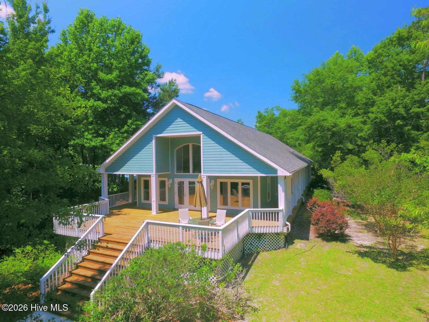 100568961 | Photo 65