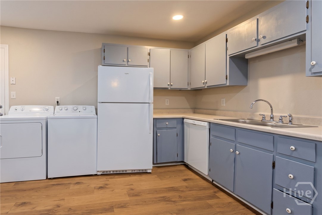 Kitchen (Unit 152)