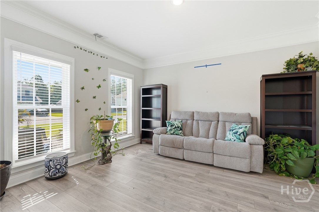 Versatile and sizable front room