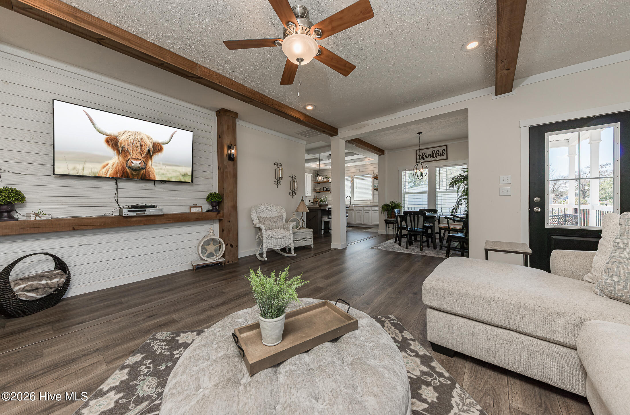 100563969 | Photo 11