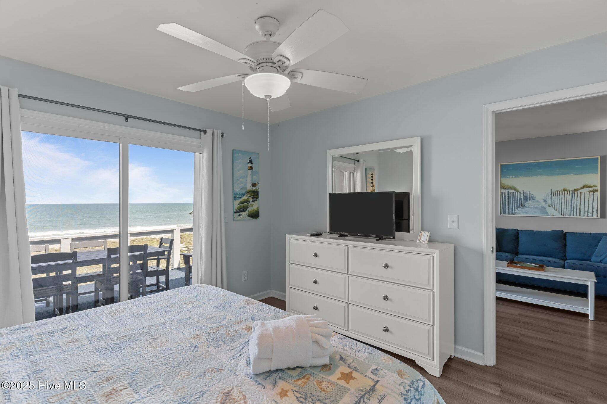 608 Carolina Beach Avenue N 3c, Carolina Beach, NC 28428 – photo 9: 24-web-or-mls-BTS06373
