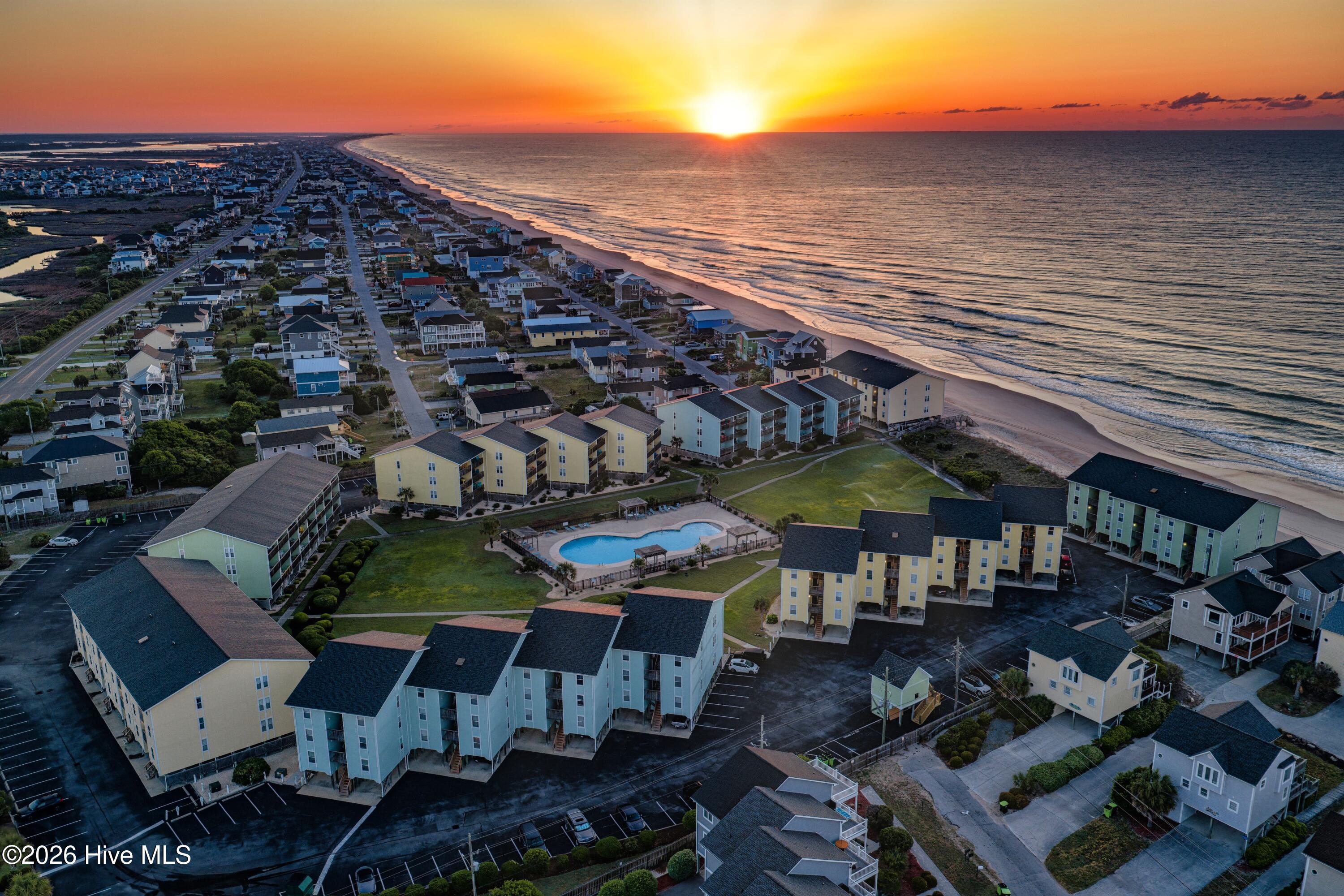 100564975 | Photo 42