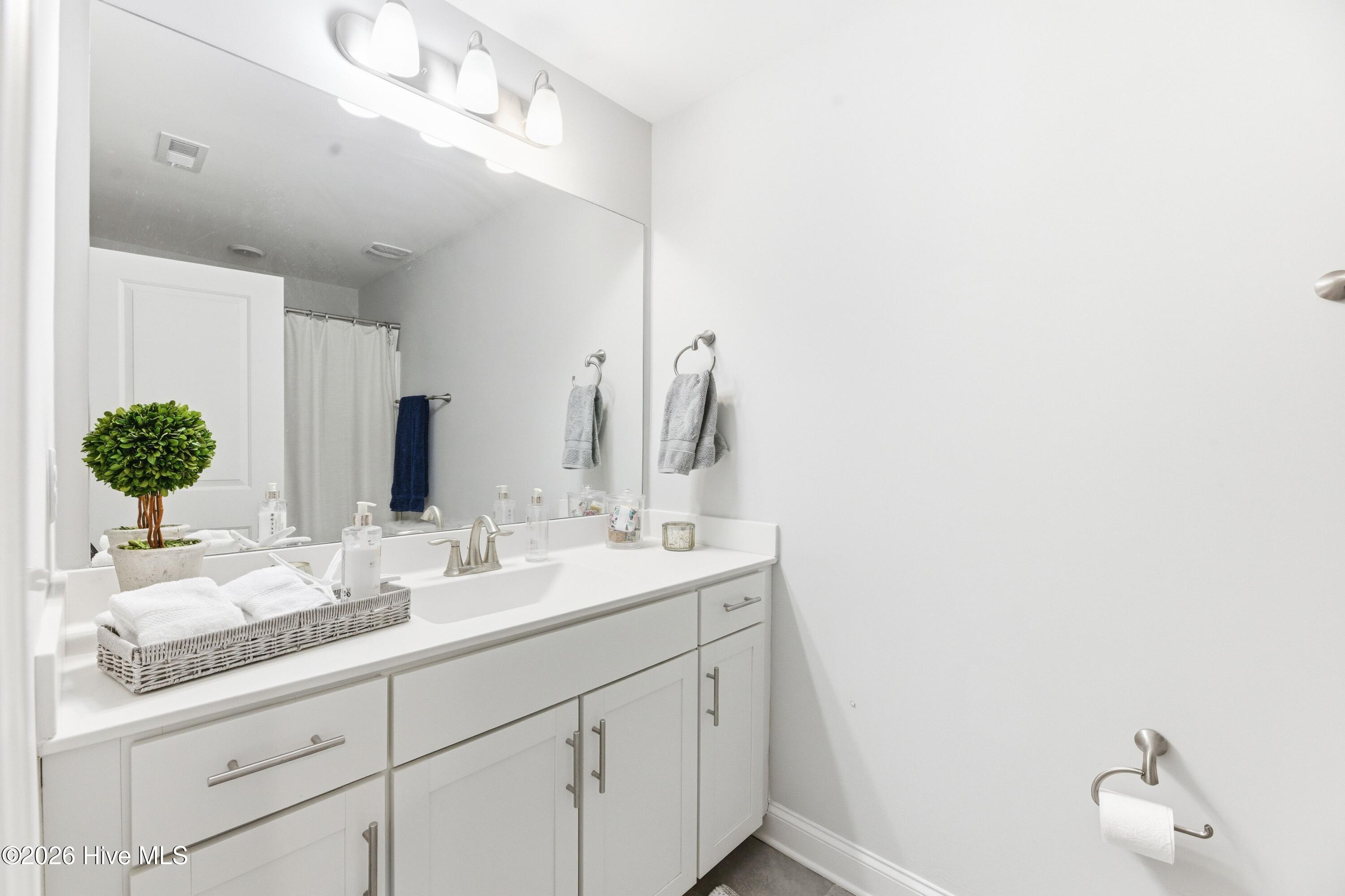 100564137 | Photo 23