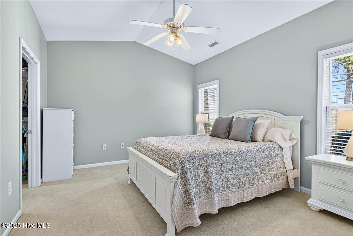 100537429 | Photo 28