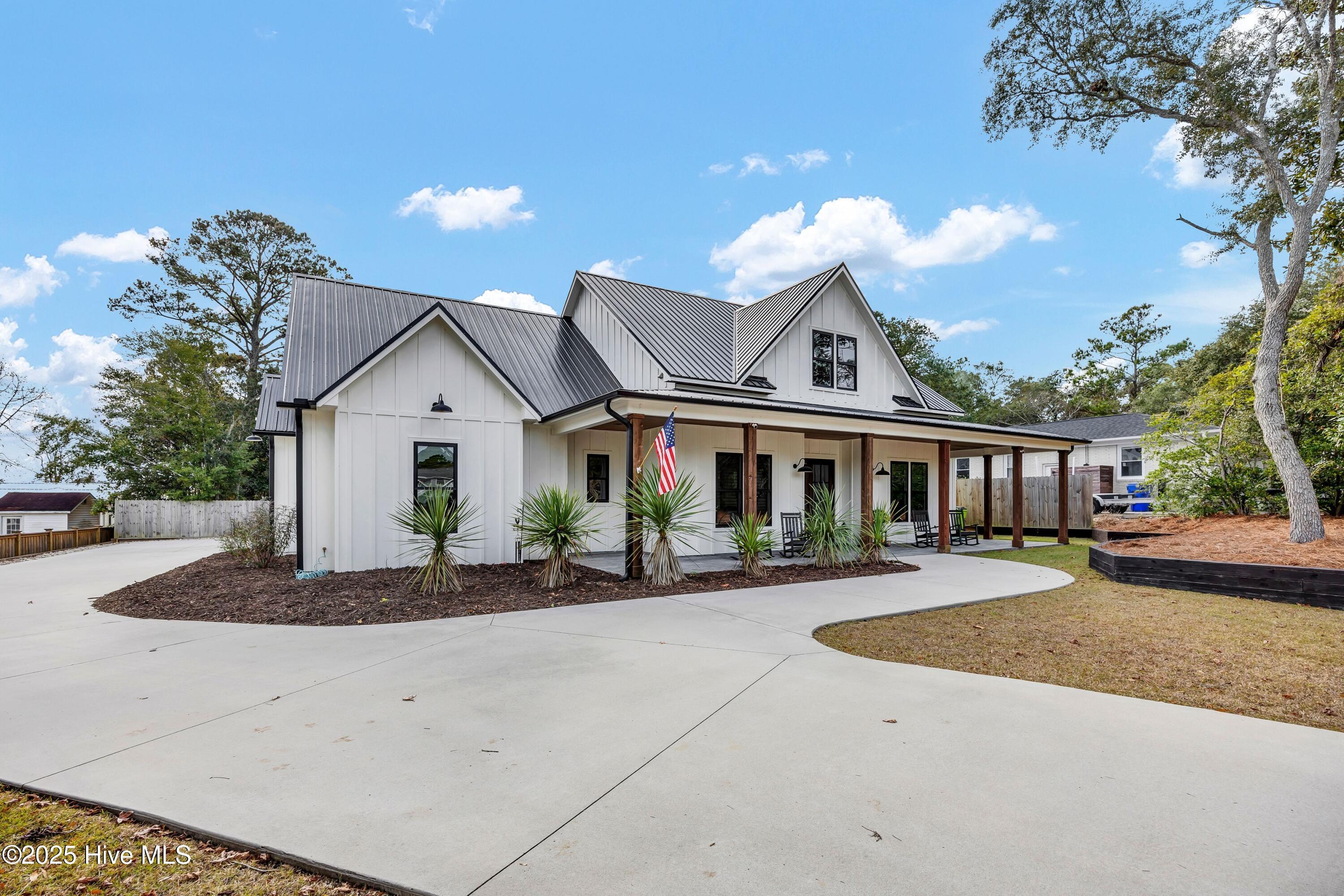 100543127 | Photo 58