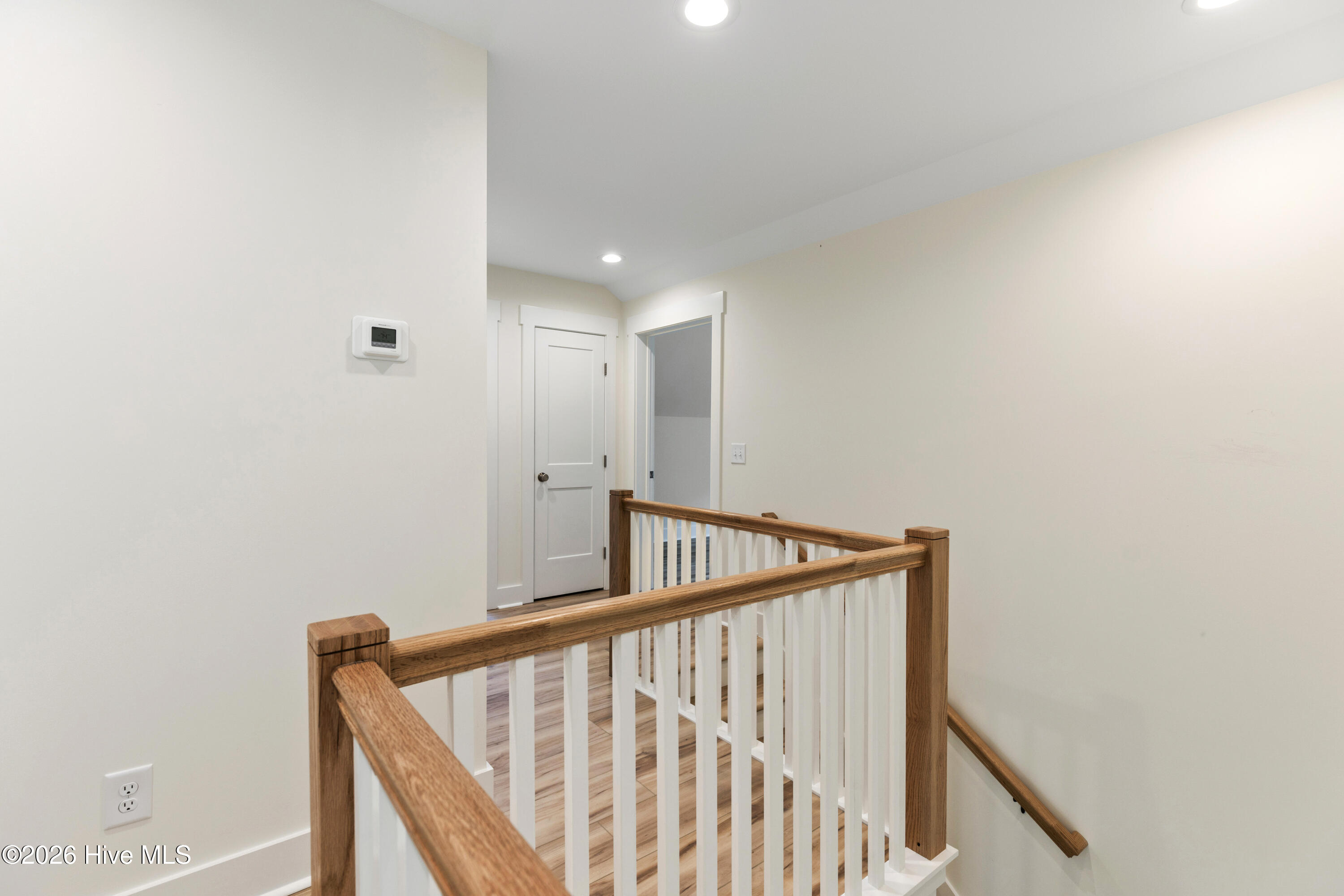 100553830 | Photo 33