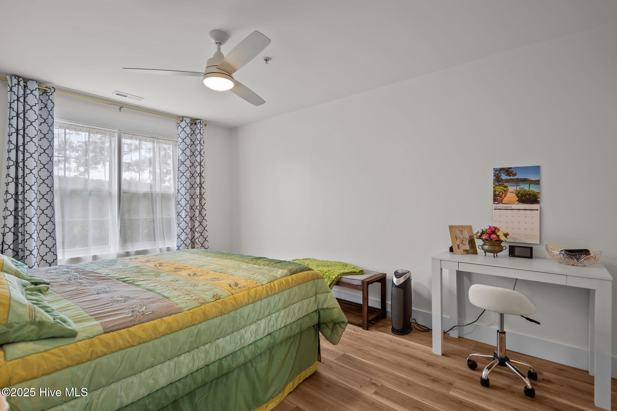 100543916 | Photo 26