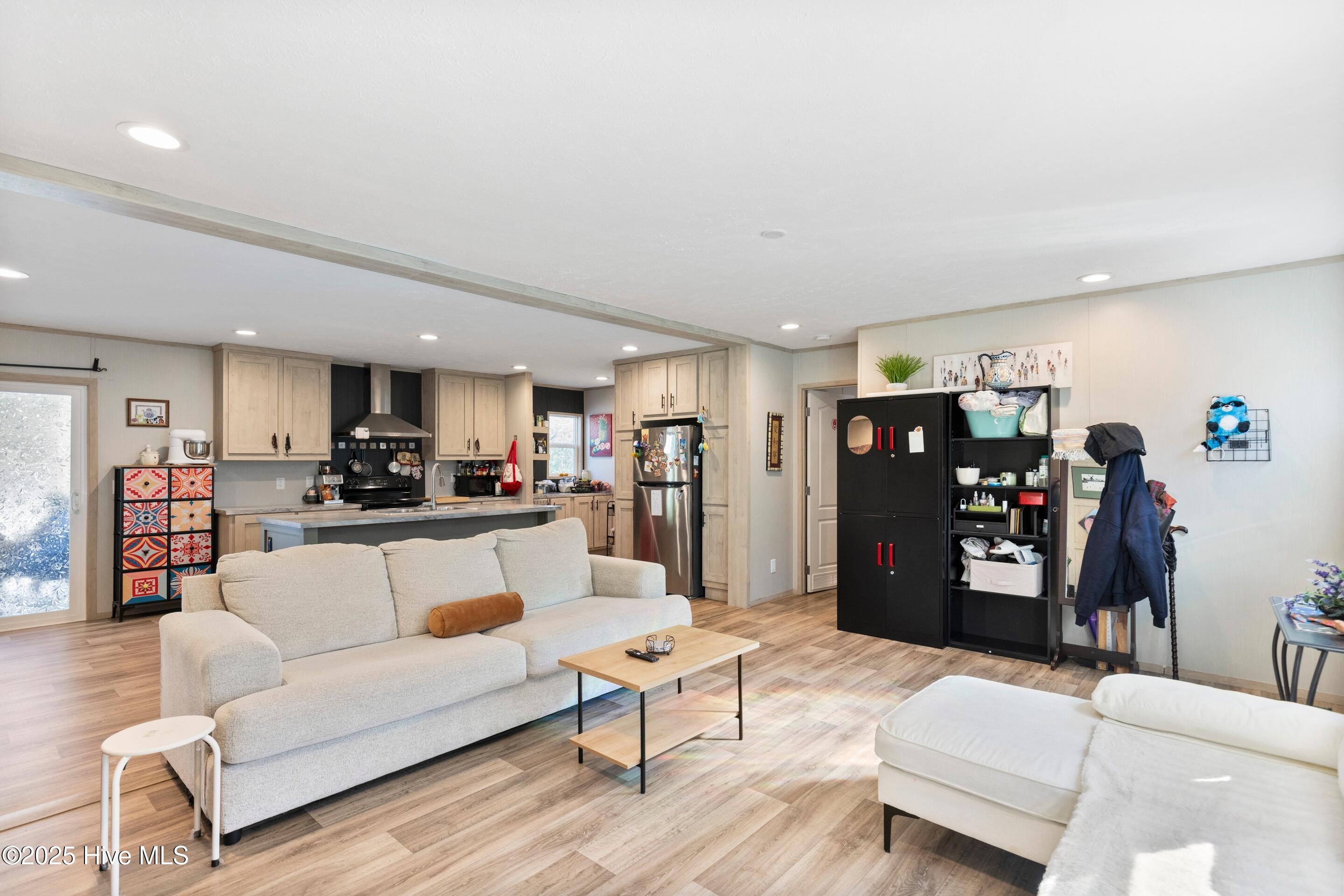 100542146 | Photo 10