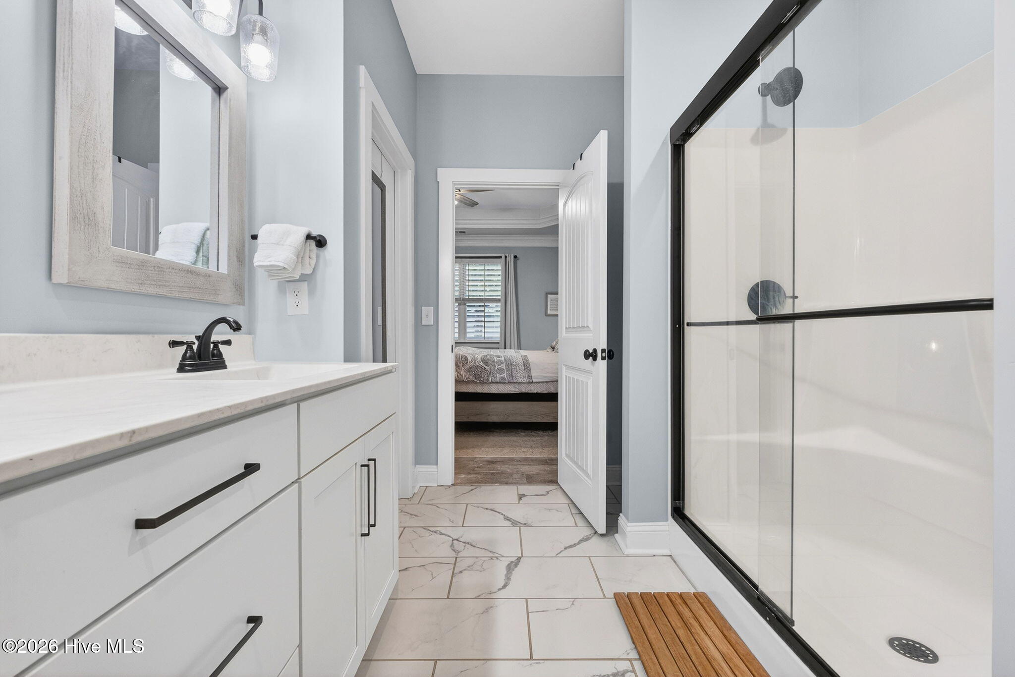 100557627 | Photo 19