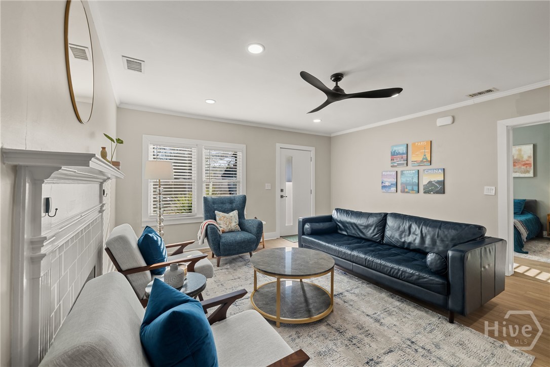 Photo 3 of Single family home for sale at 406 E 57th Street, Savannah, GA 31405 | MLS# SA347106 | Listing updated on 2026-09-30