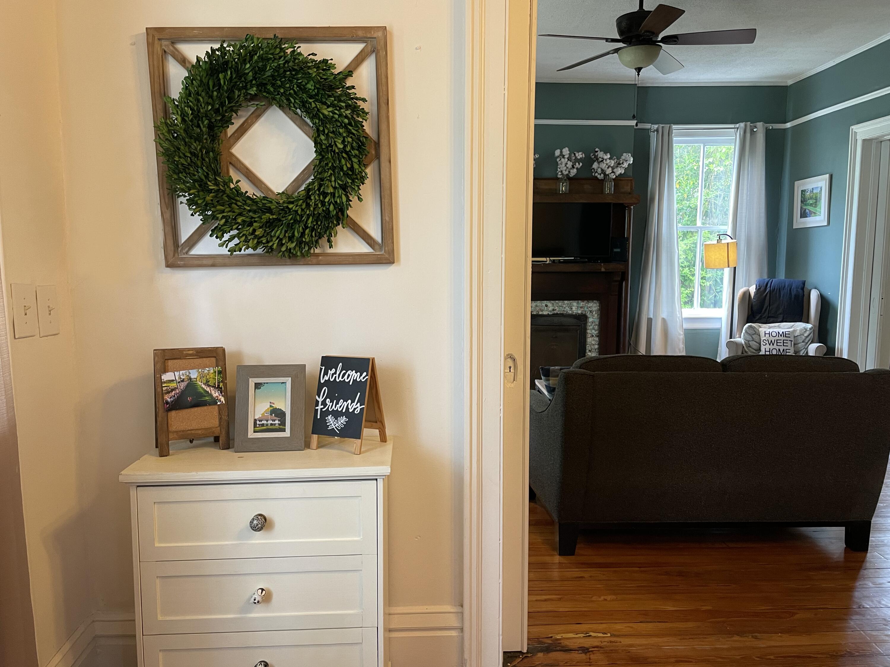 4. Foyer_Downstairs_4