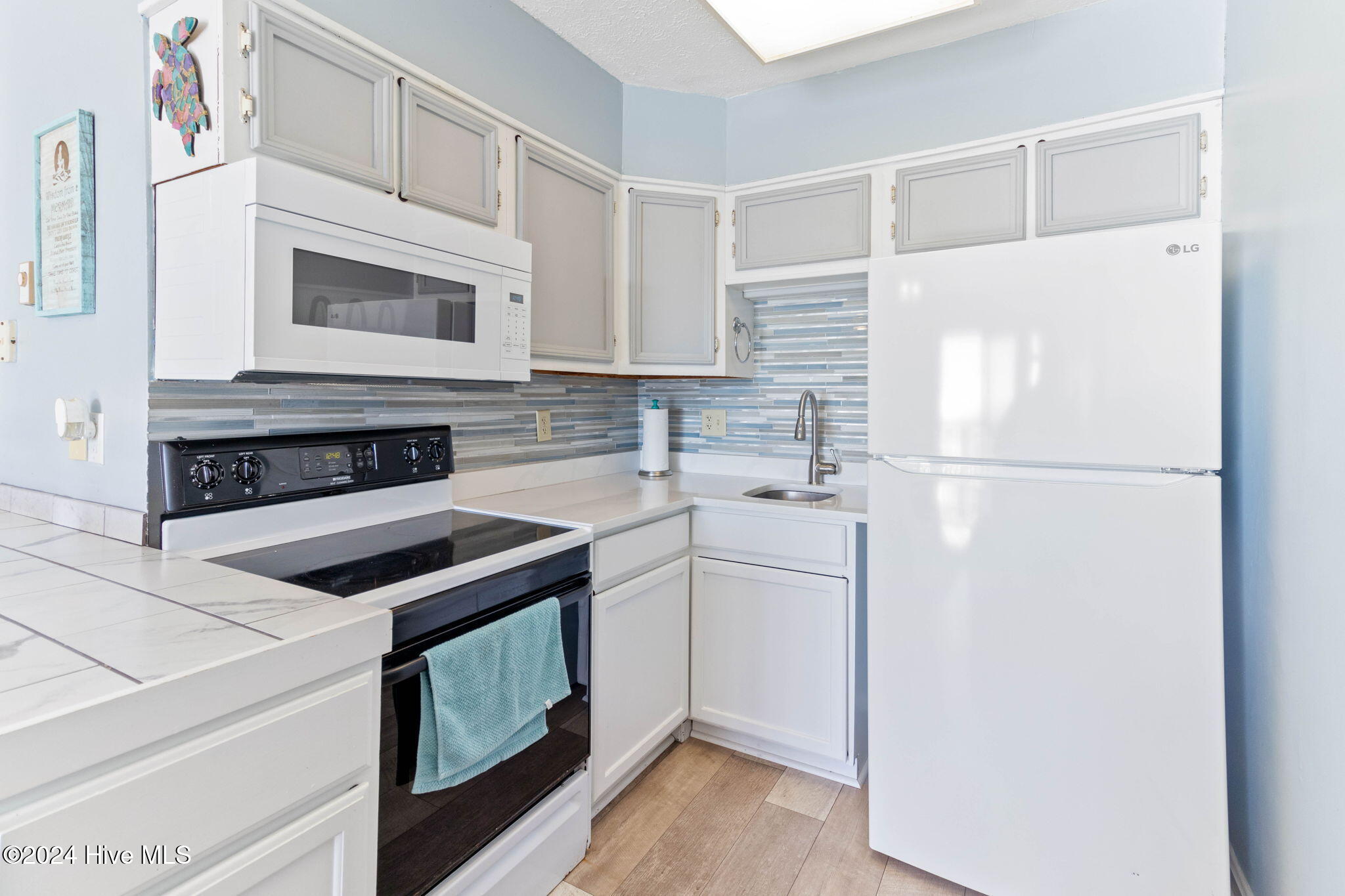 100475972 | Photo 12