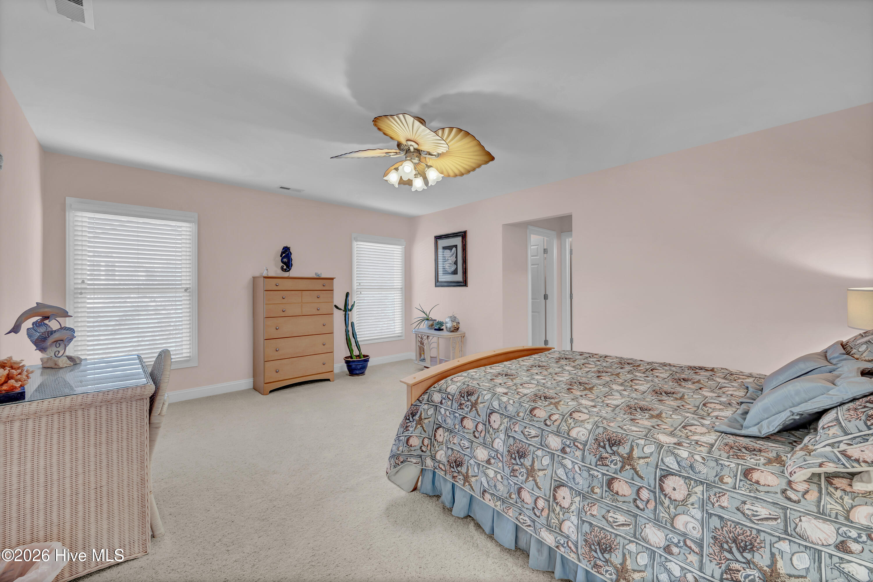 100560542 | Photo 30