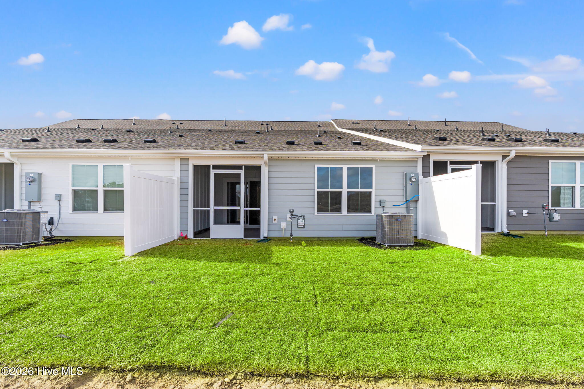 100545673 | Photo 24