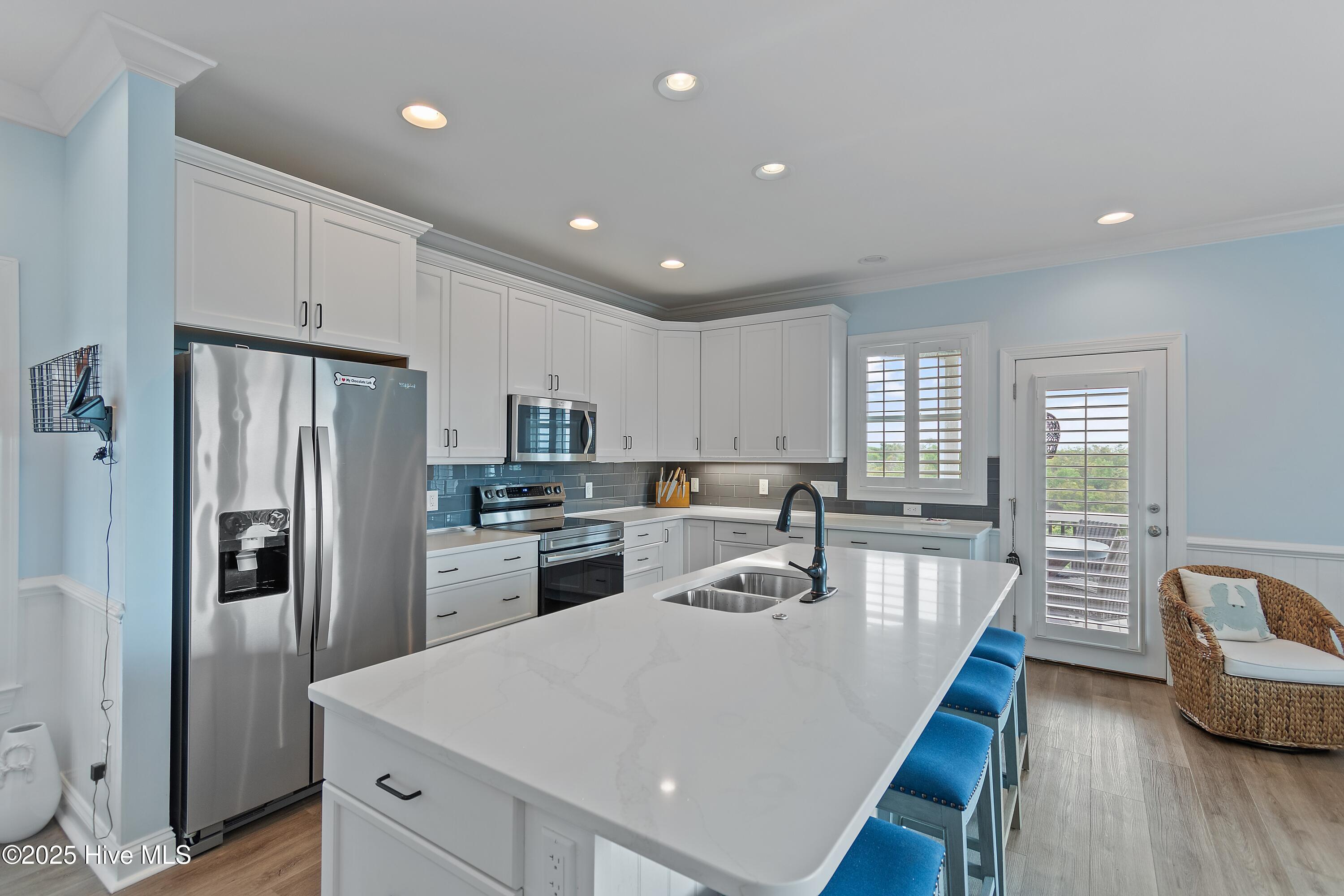 100536702 | Photo 59