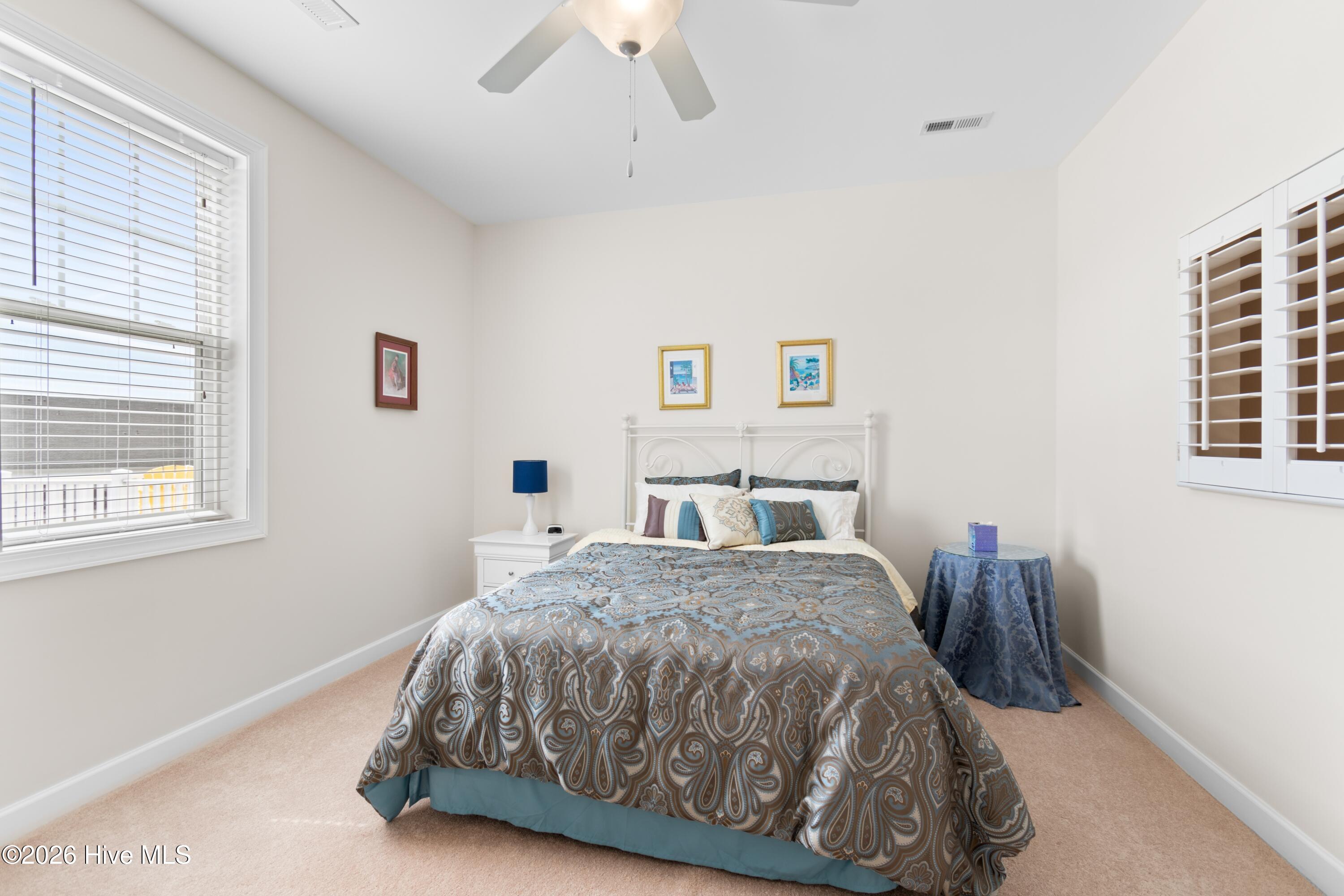 100561934 | Photo 26