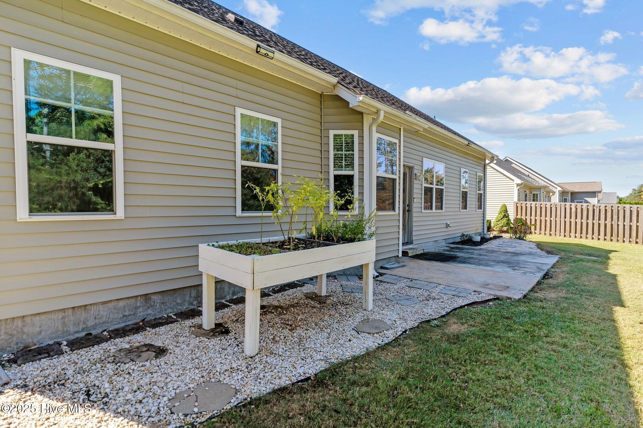 100537665 | Photo 39