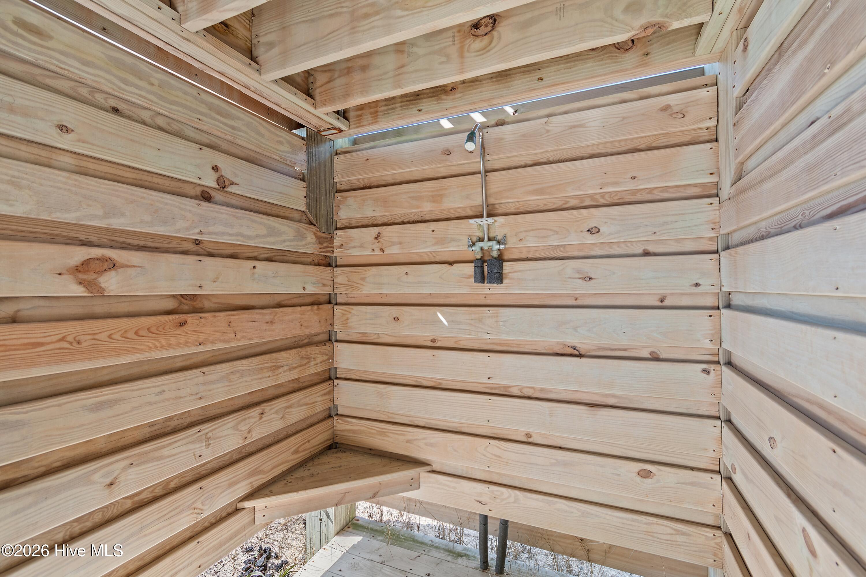 100557175 | Photo 67