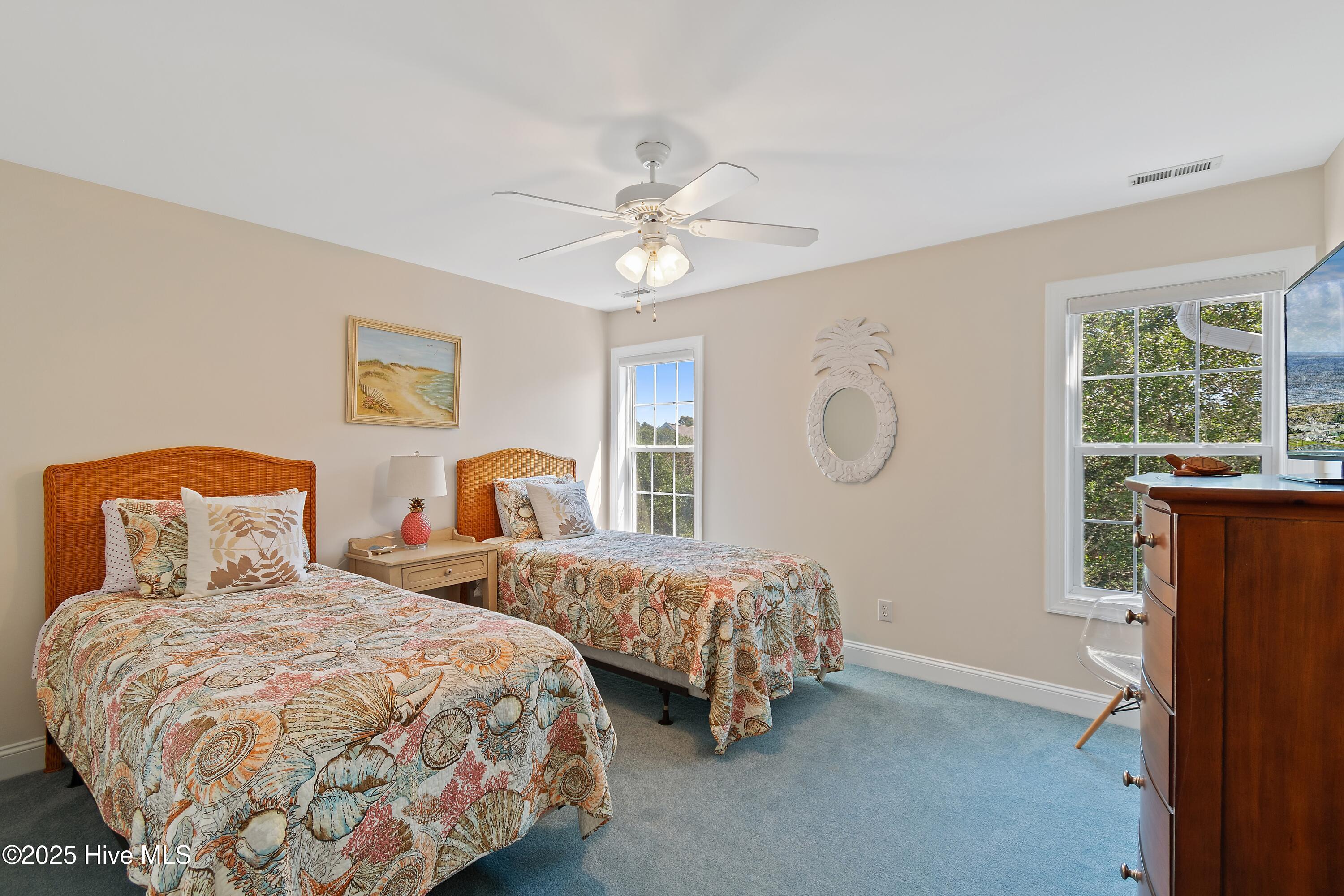 100533940 | Photo 59