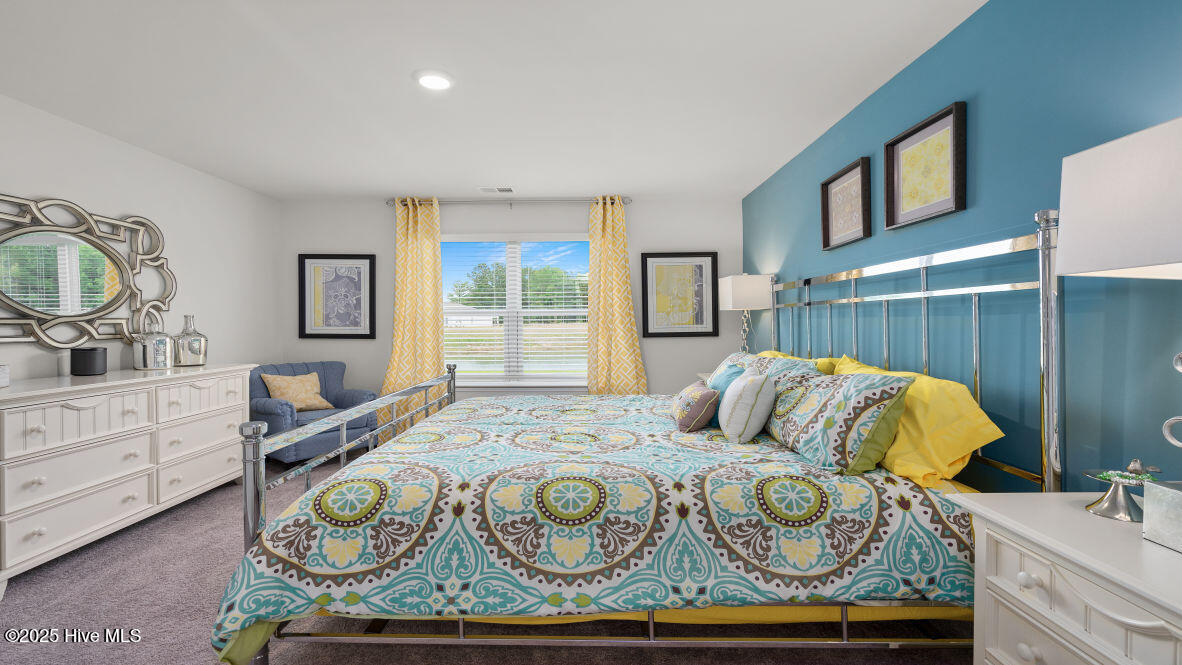 100557353 | Photo 16