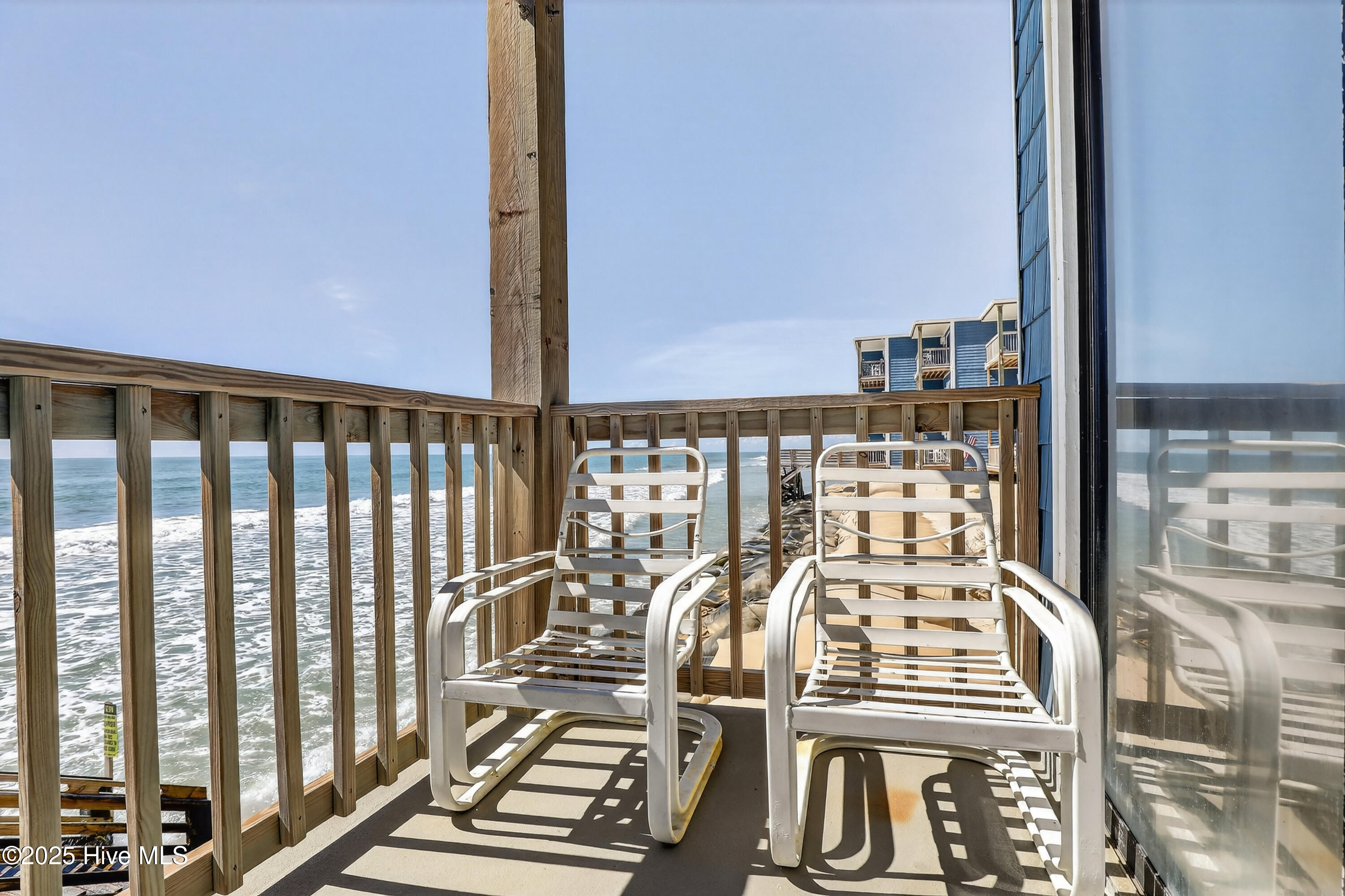 100534180 | Photo 21