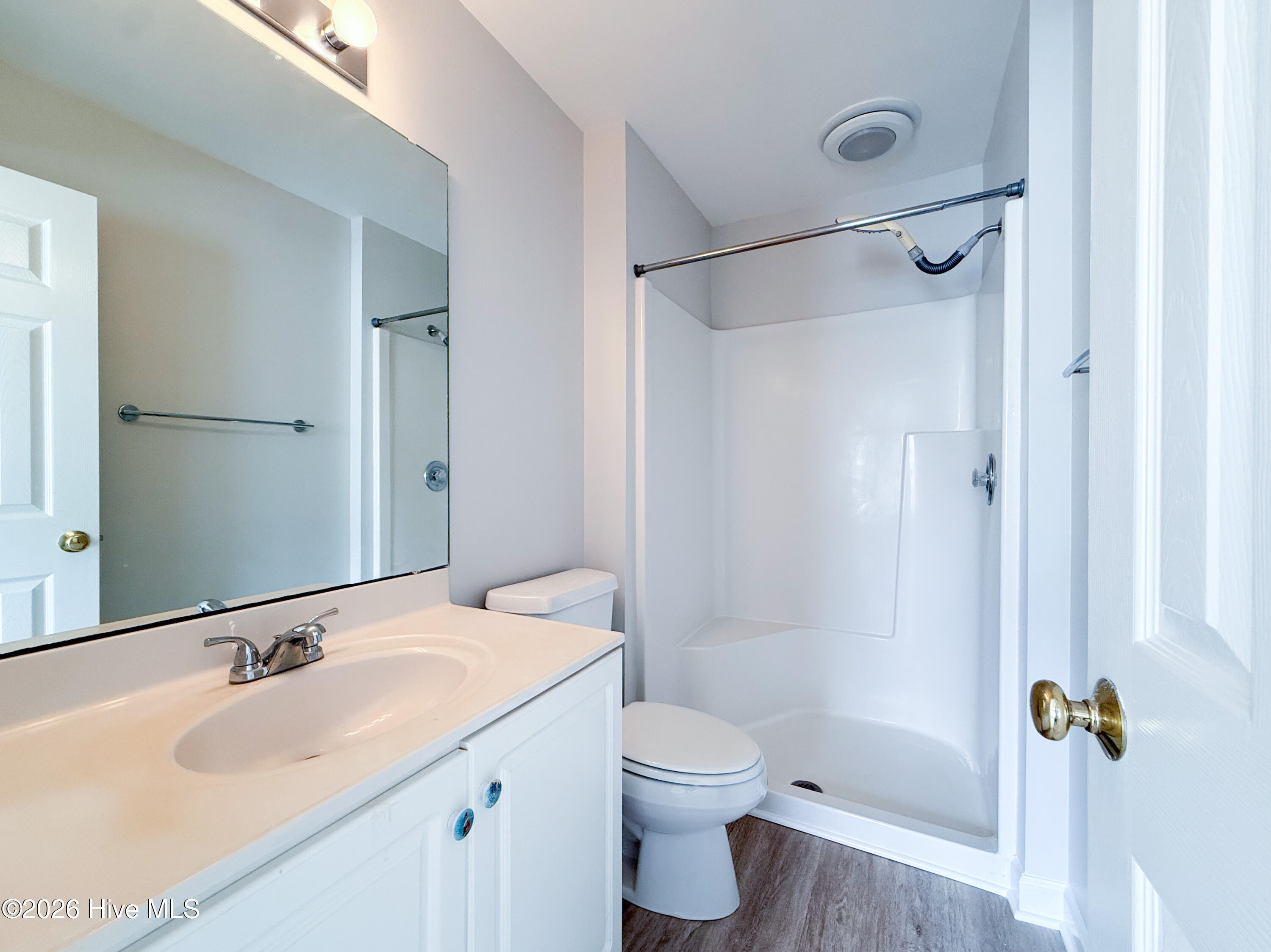 100565370 | Photo 33