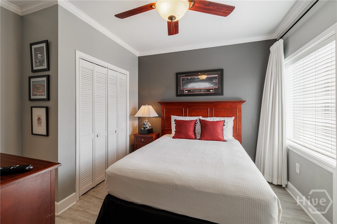 250 W Broad Street 304