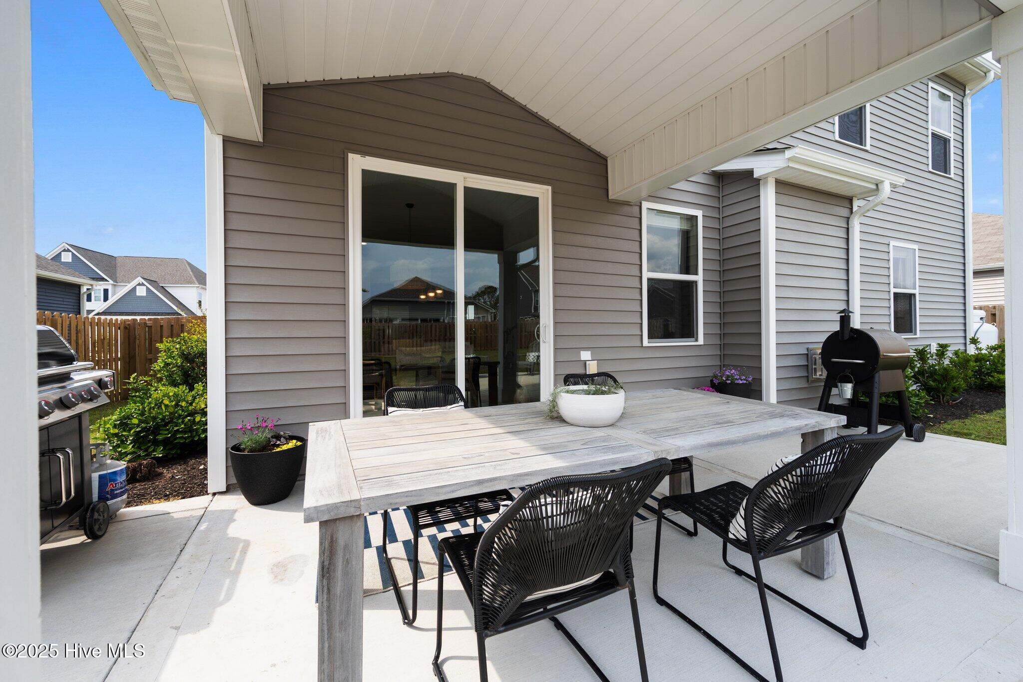 100540607 | Photo 56