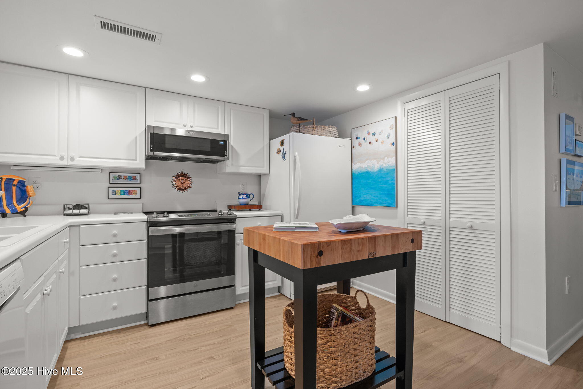 100543280 | Photo 17