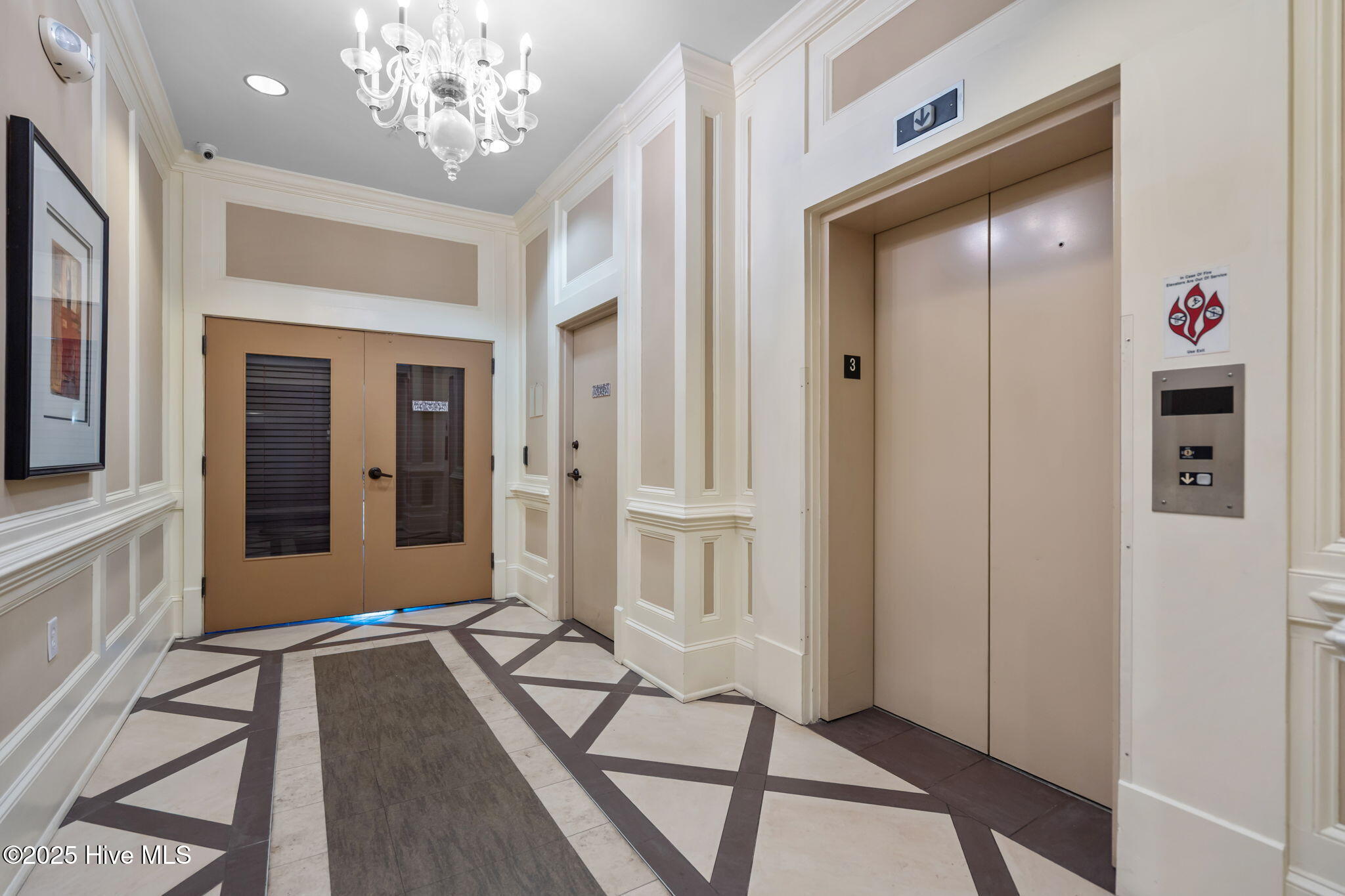 100525076 | Photo 41